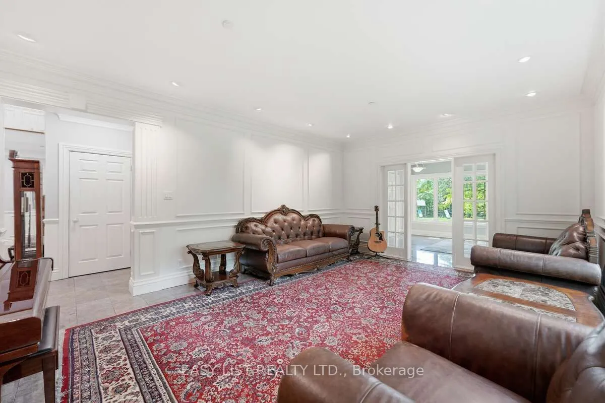 28 Marchbrook Circle