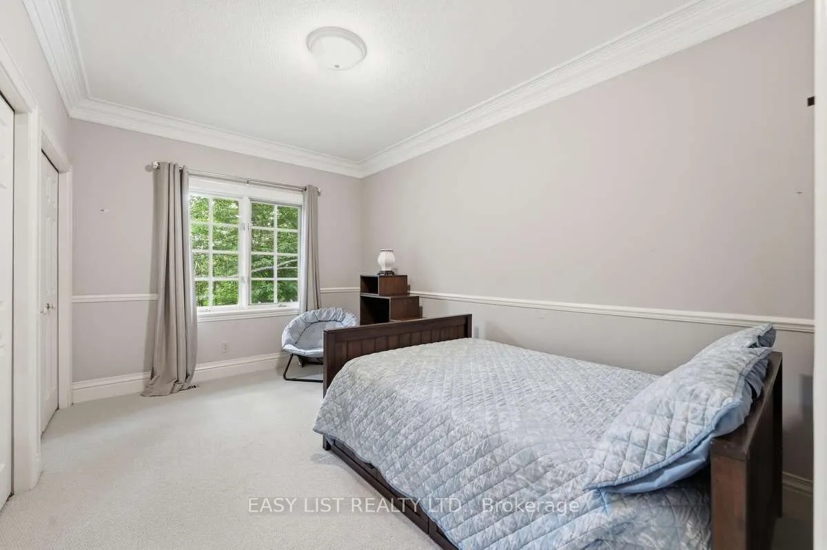 28 Marchbrook Circle