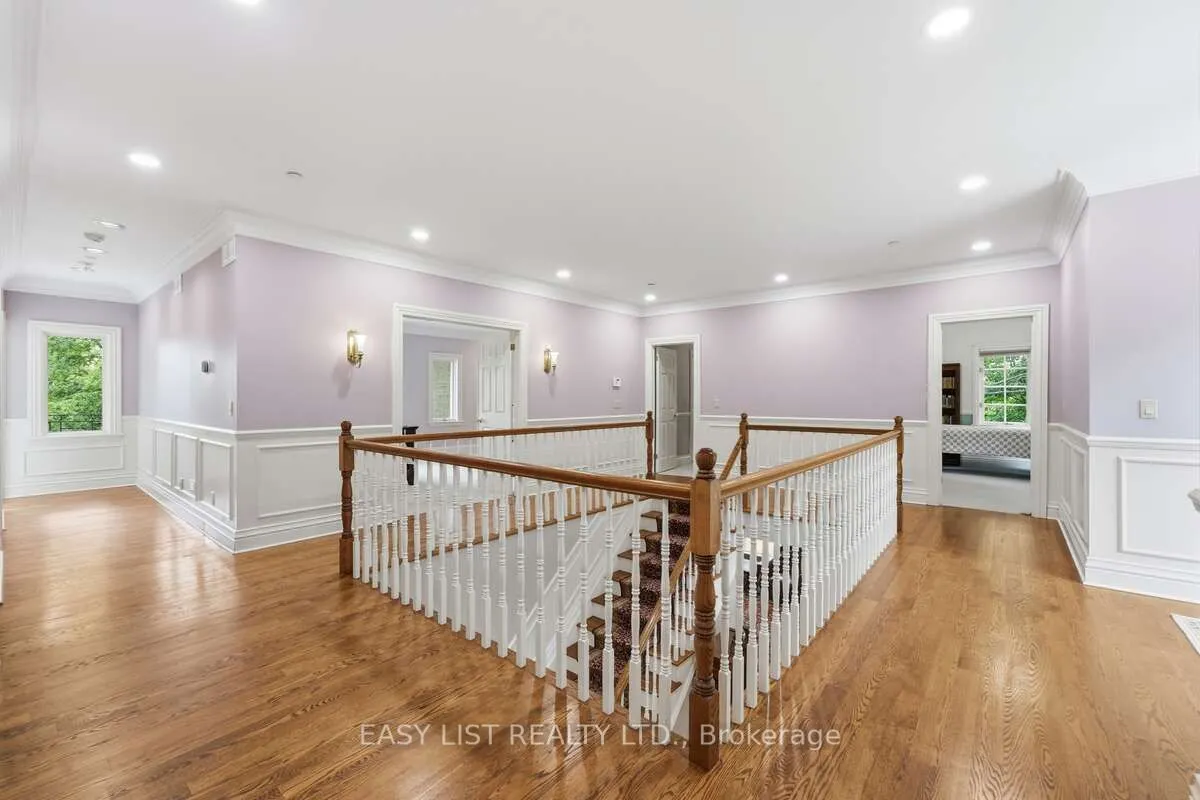 28 Marchbrook Circle