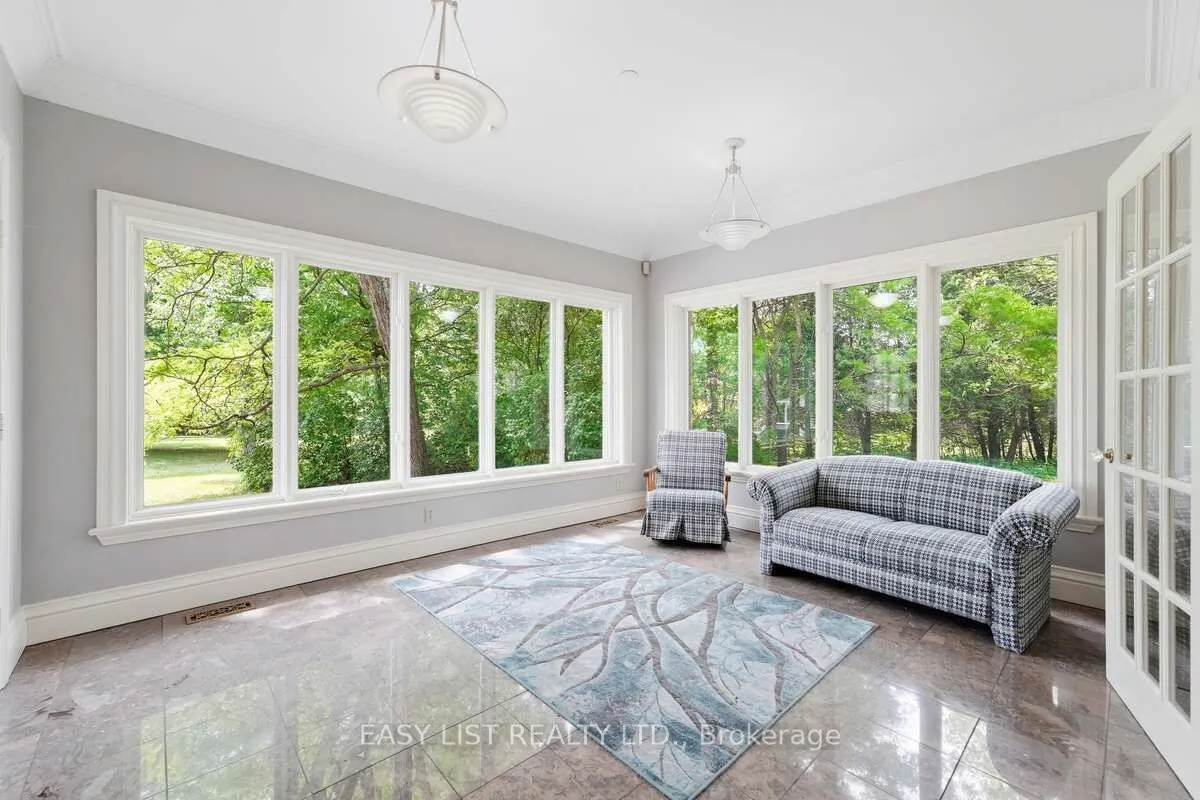 28 Marchbrook Circle