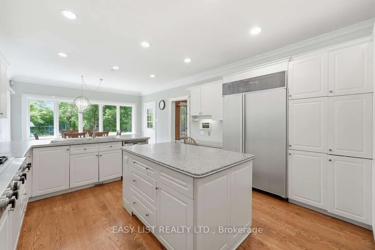28 Marchbrook Circle