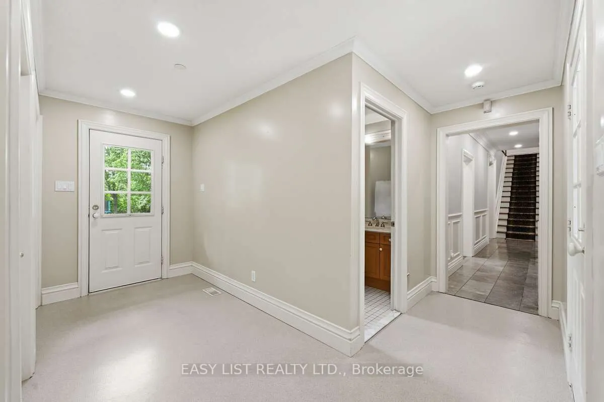 28 Marchbrook Circle