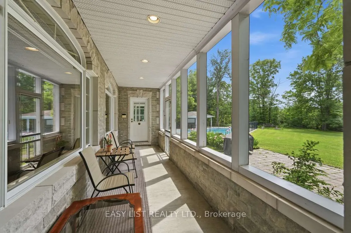 28 Marchbrook Circle