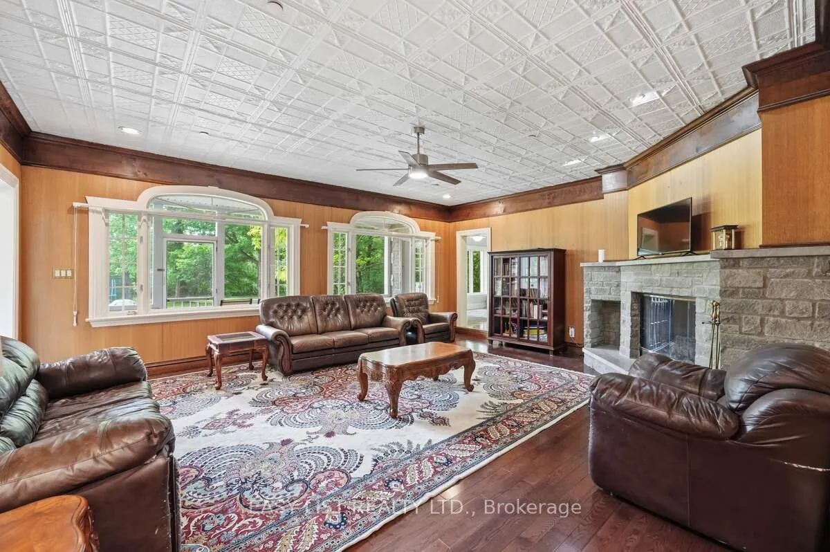 28 Marchbrook Circle