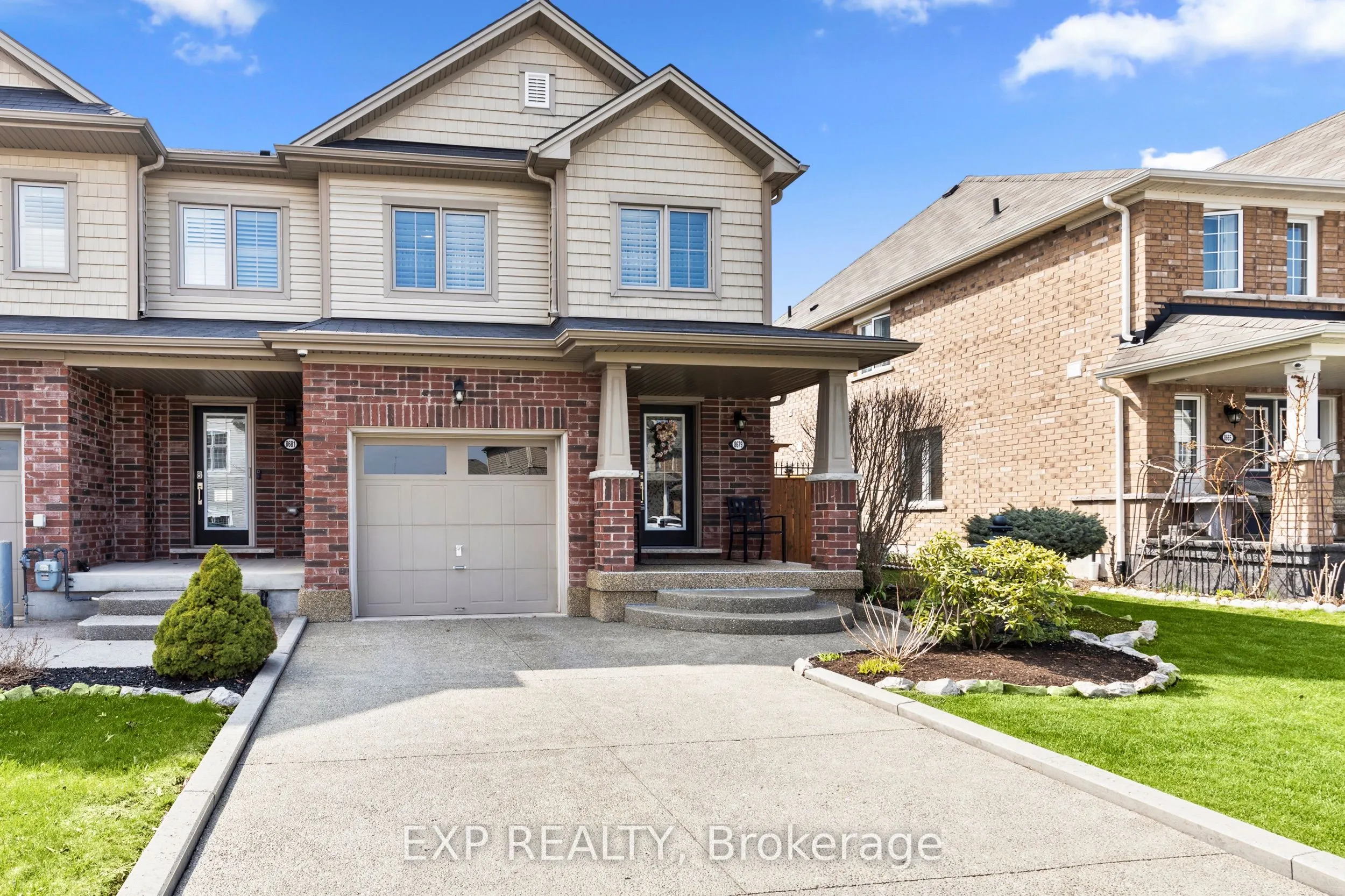 8679 Dogwood Crescent