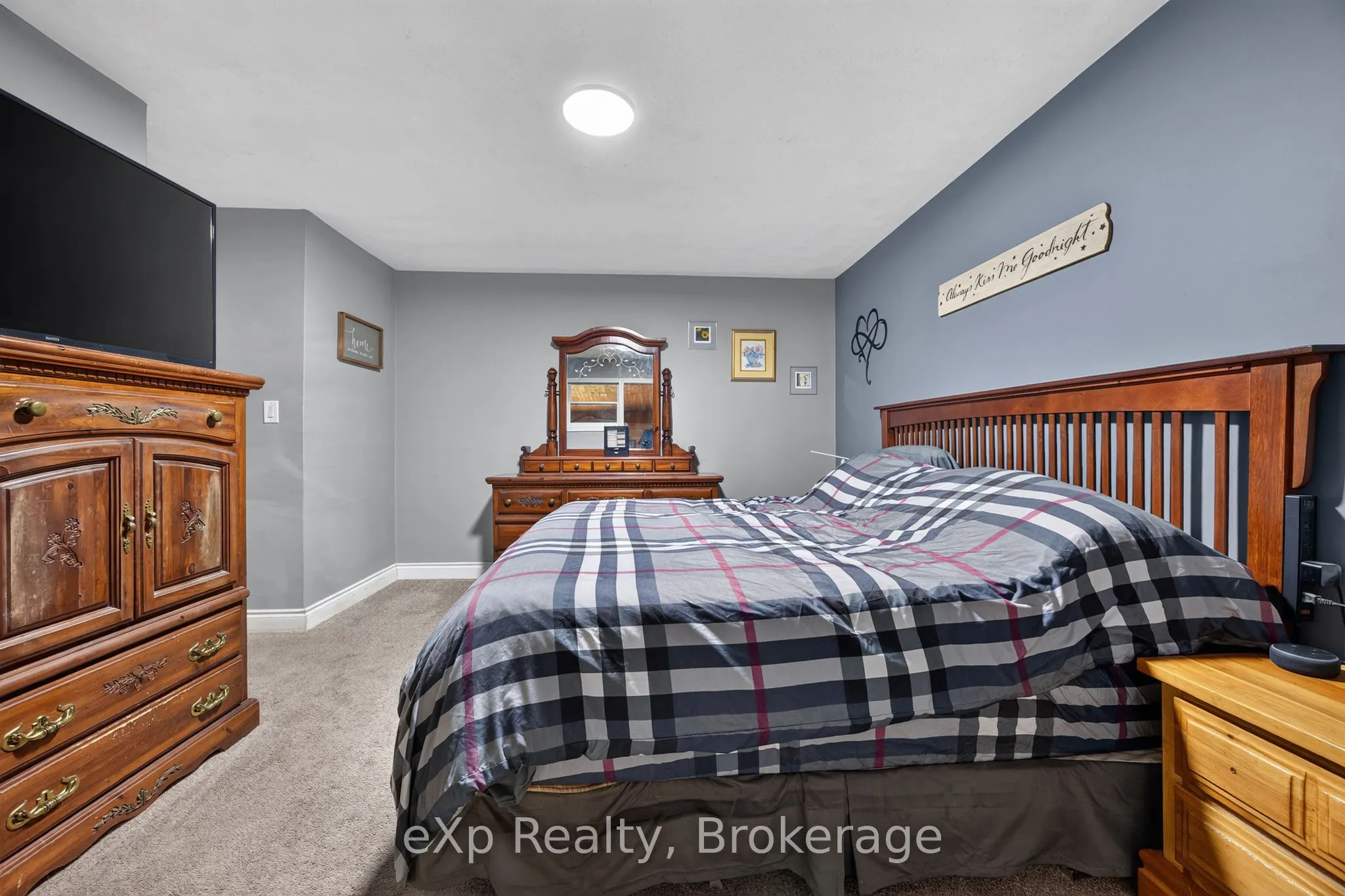 29 Concession Street E