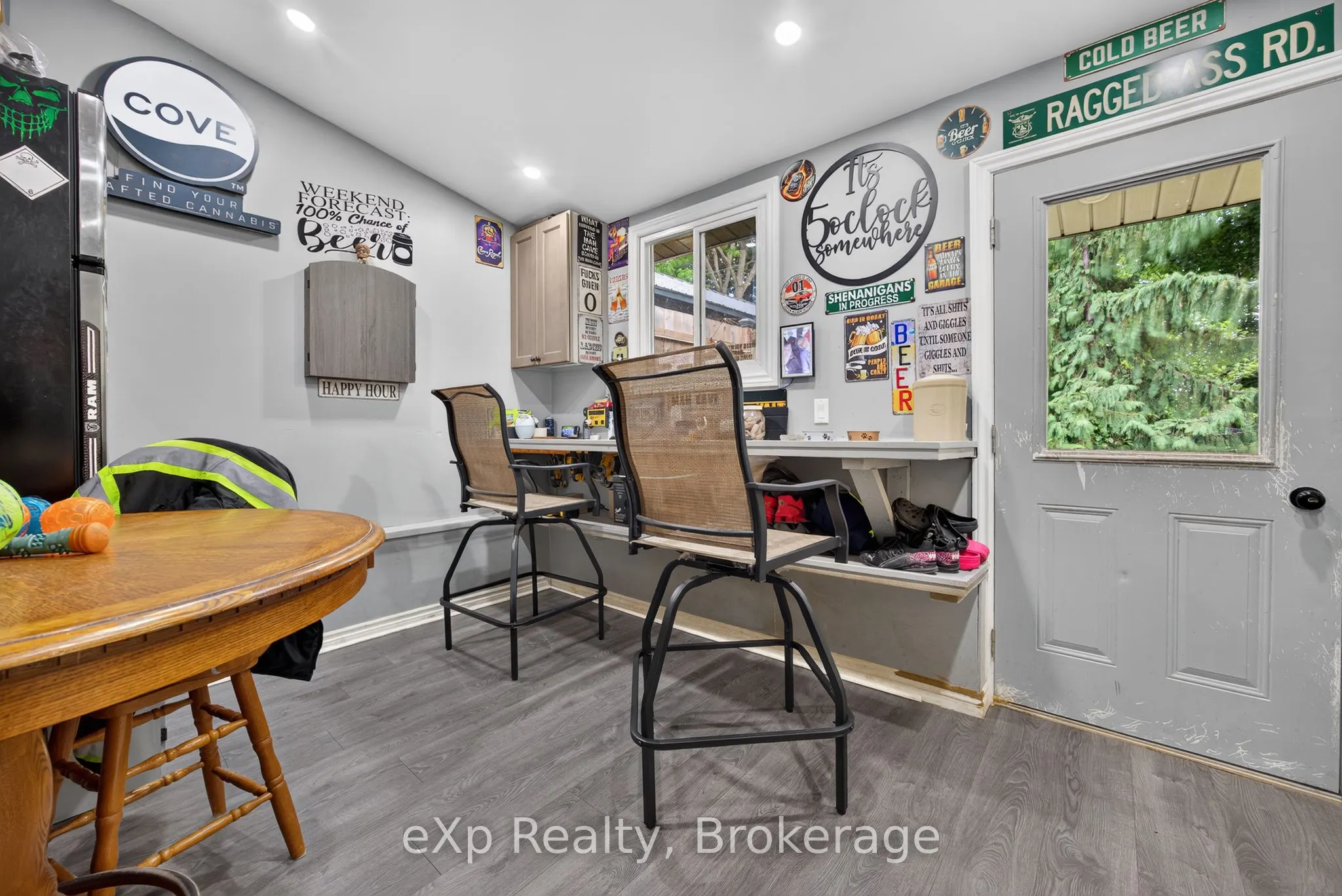 29 Concession Street E