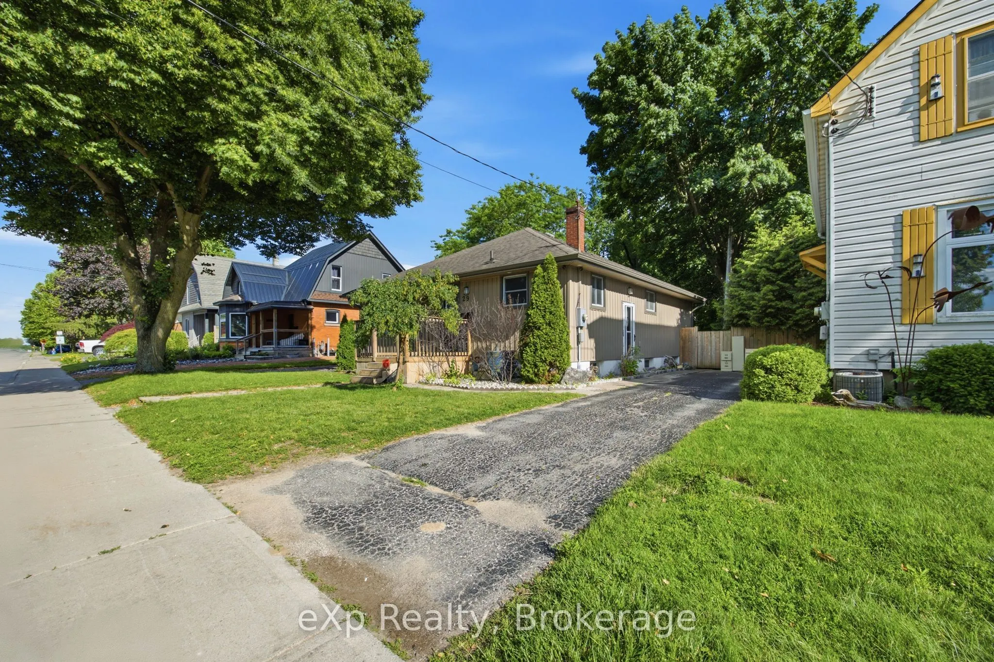 29 Concession Street E