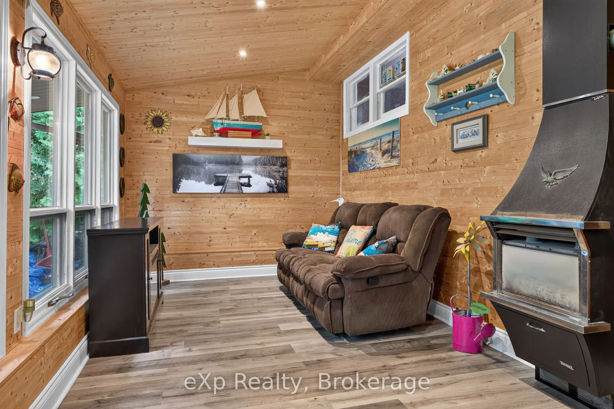 29 Concession Street E