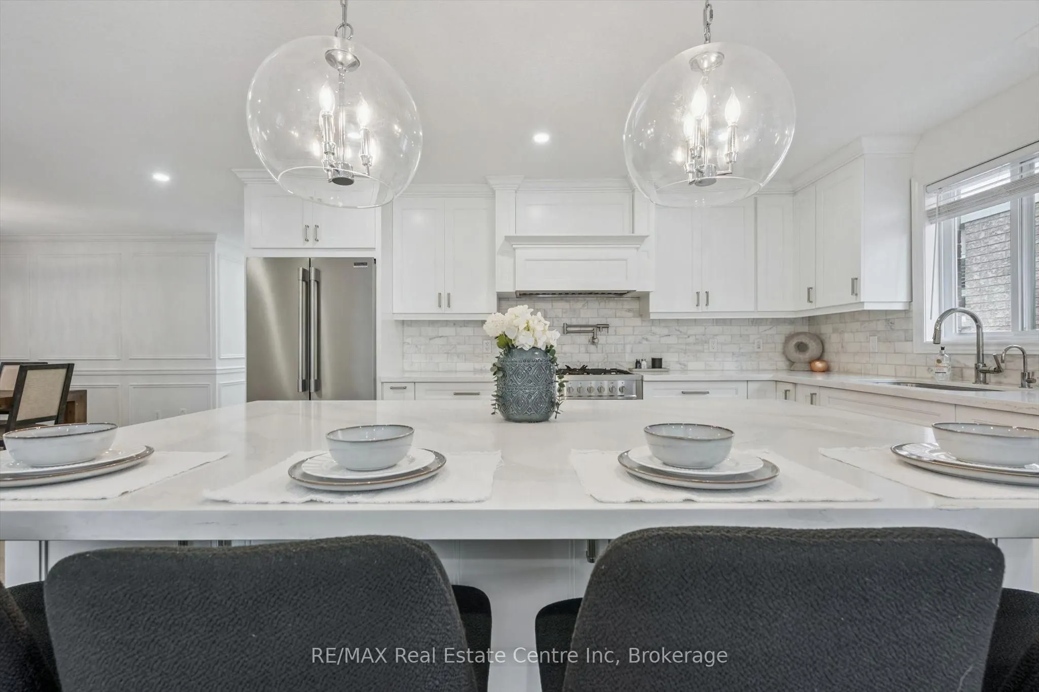 18 KEYS Crescent
