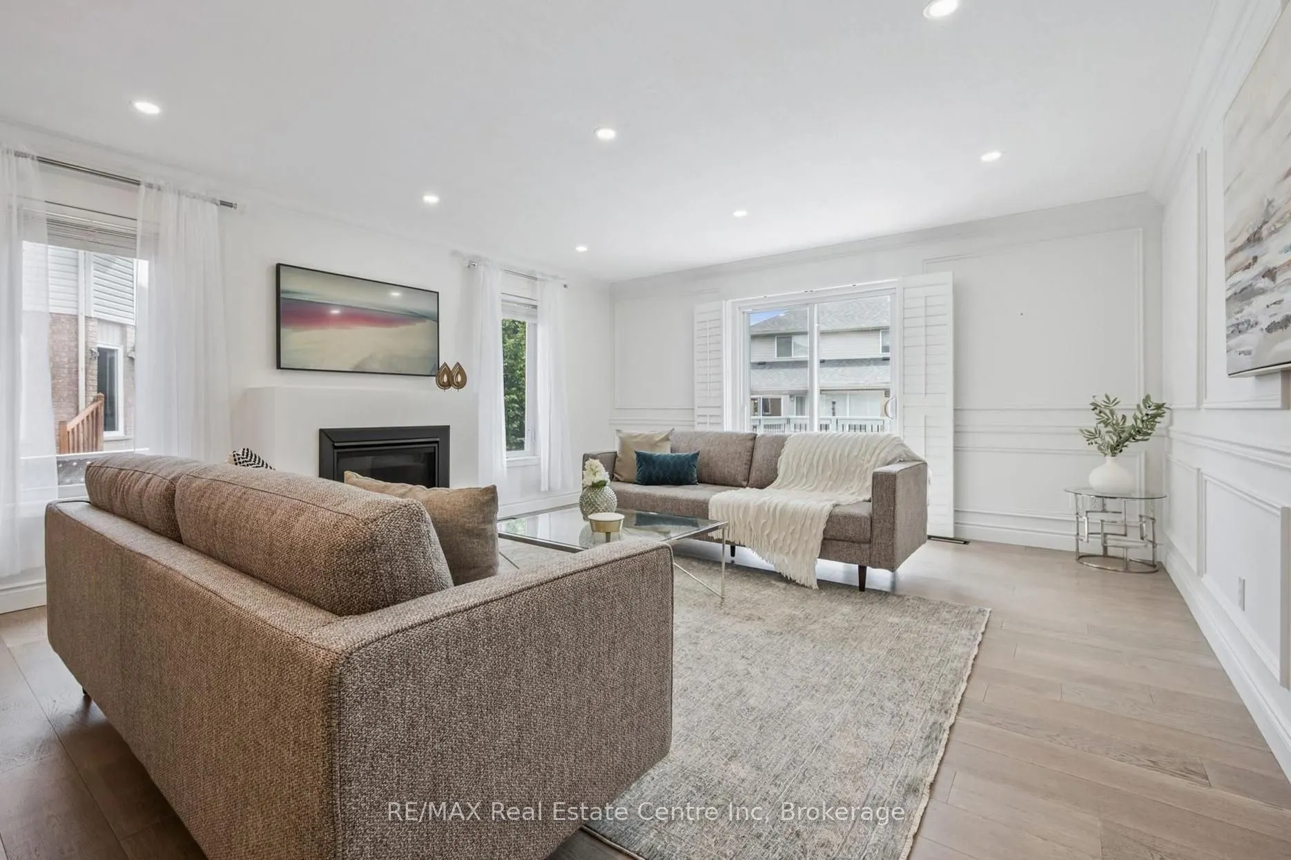18 KEYS Crescent