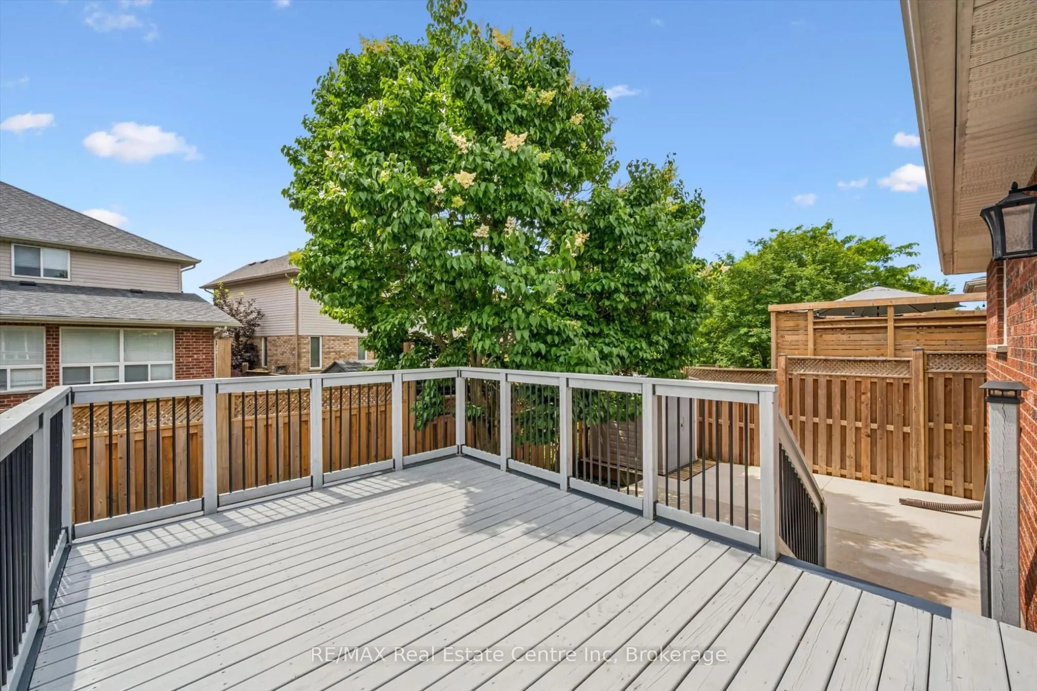 18 KEYS Crescent