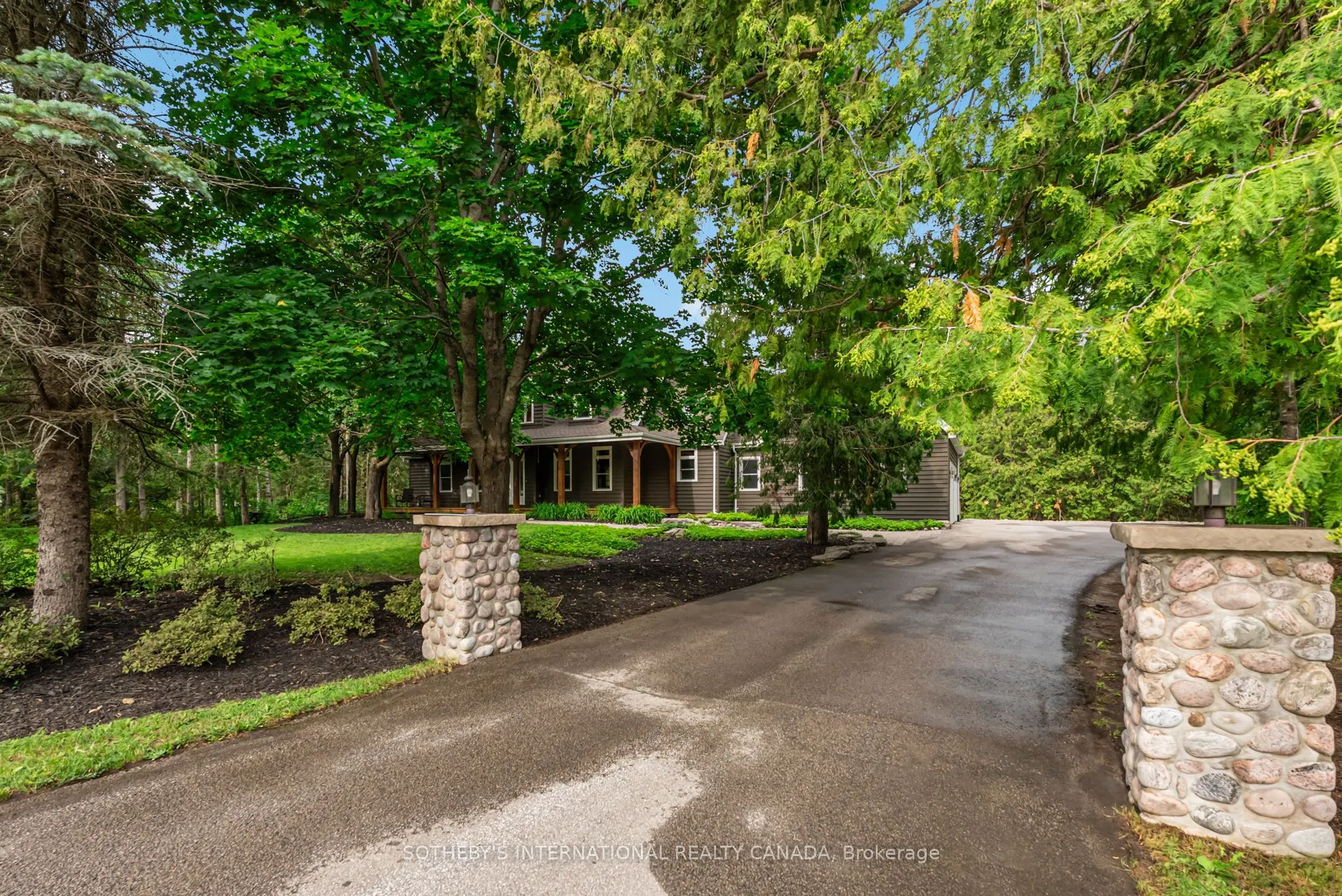 136 Princes Street W