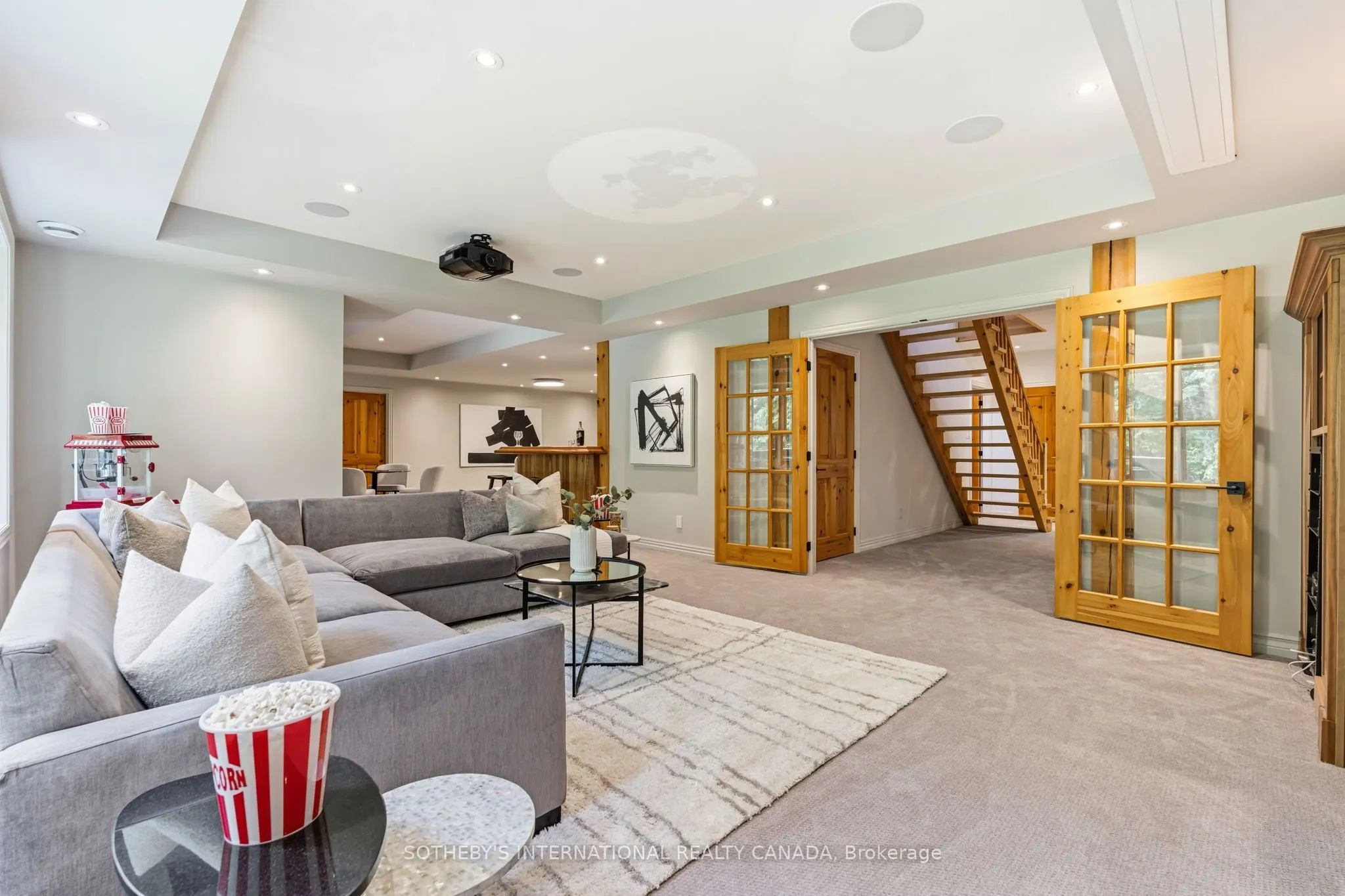 136 Princes Street W