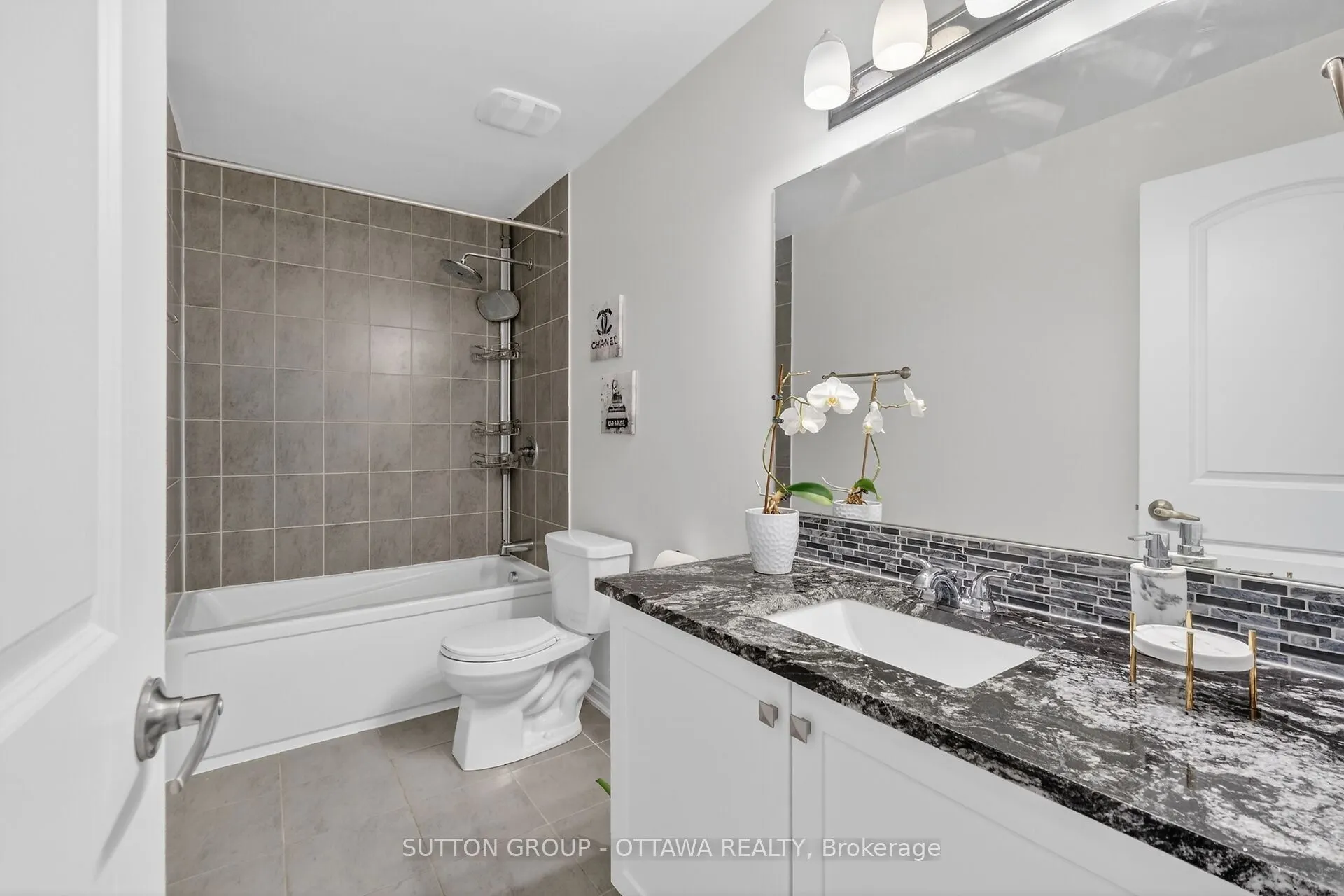1011 Carden Lane