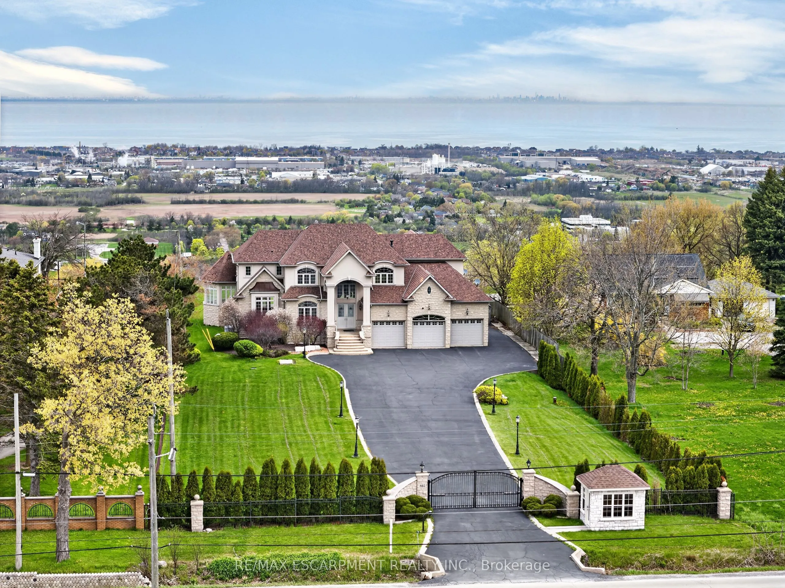 803 Ridge Road
