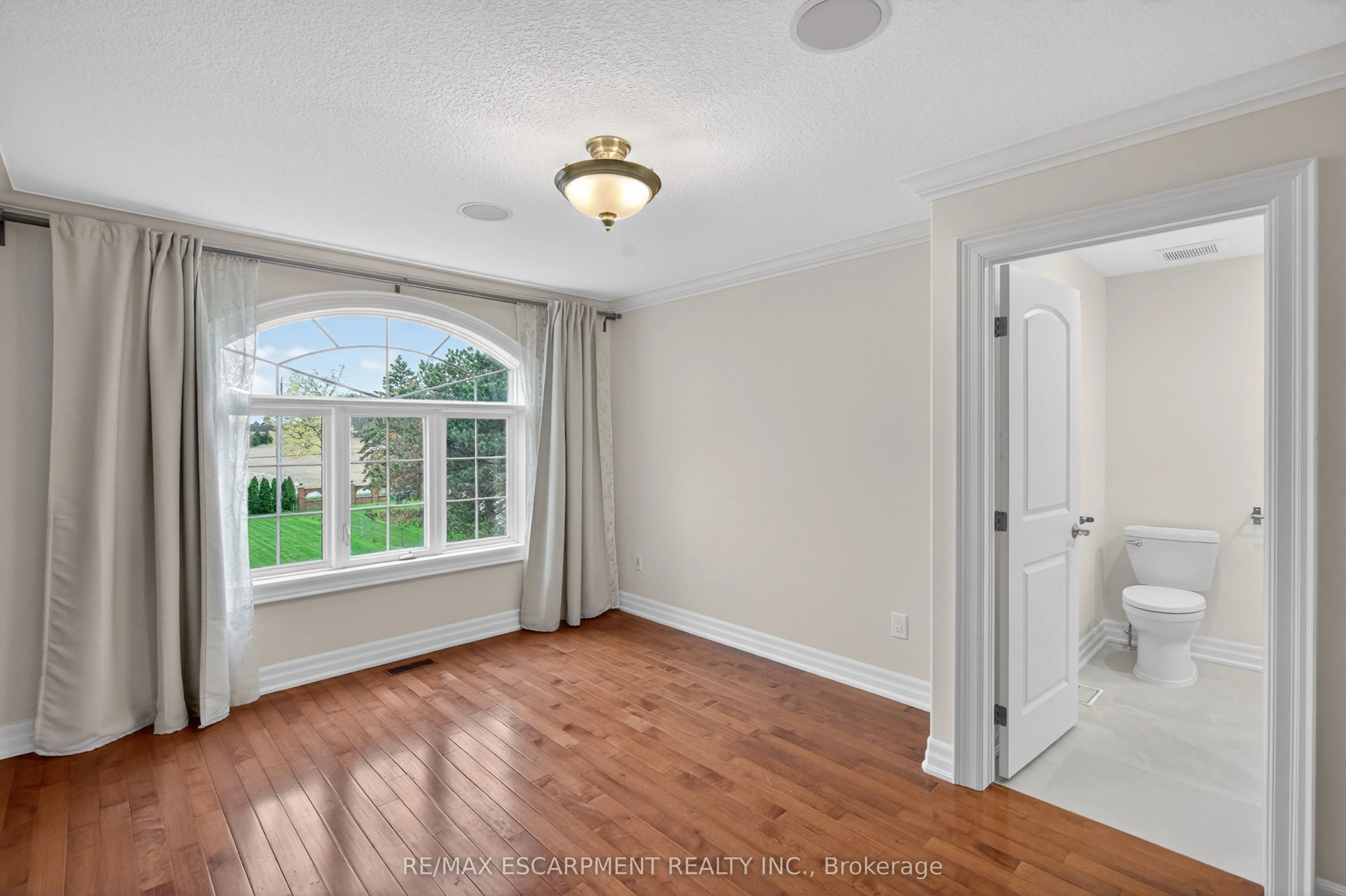 803 Ridge Road