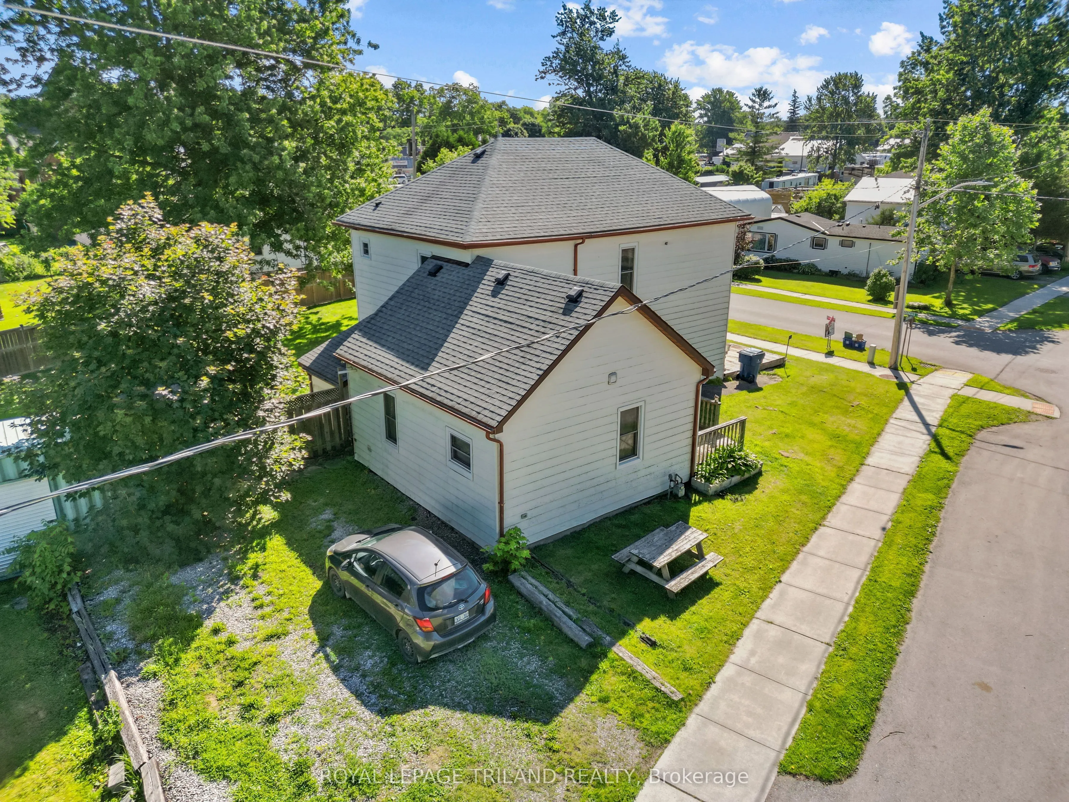 15 Dundas Street