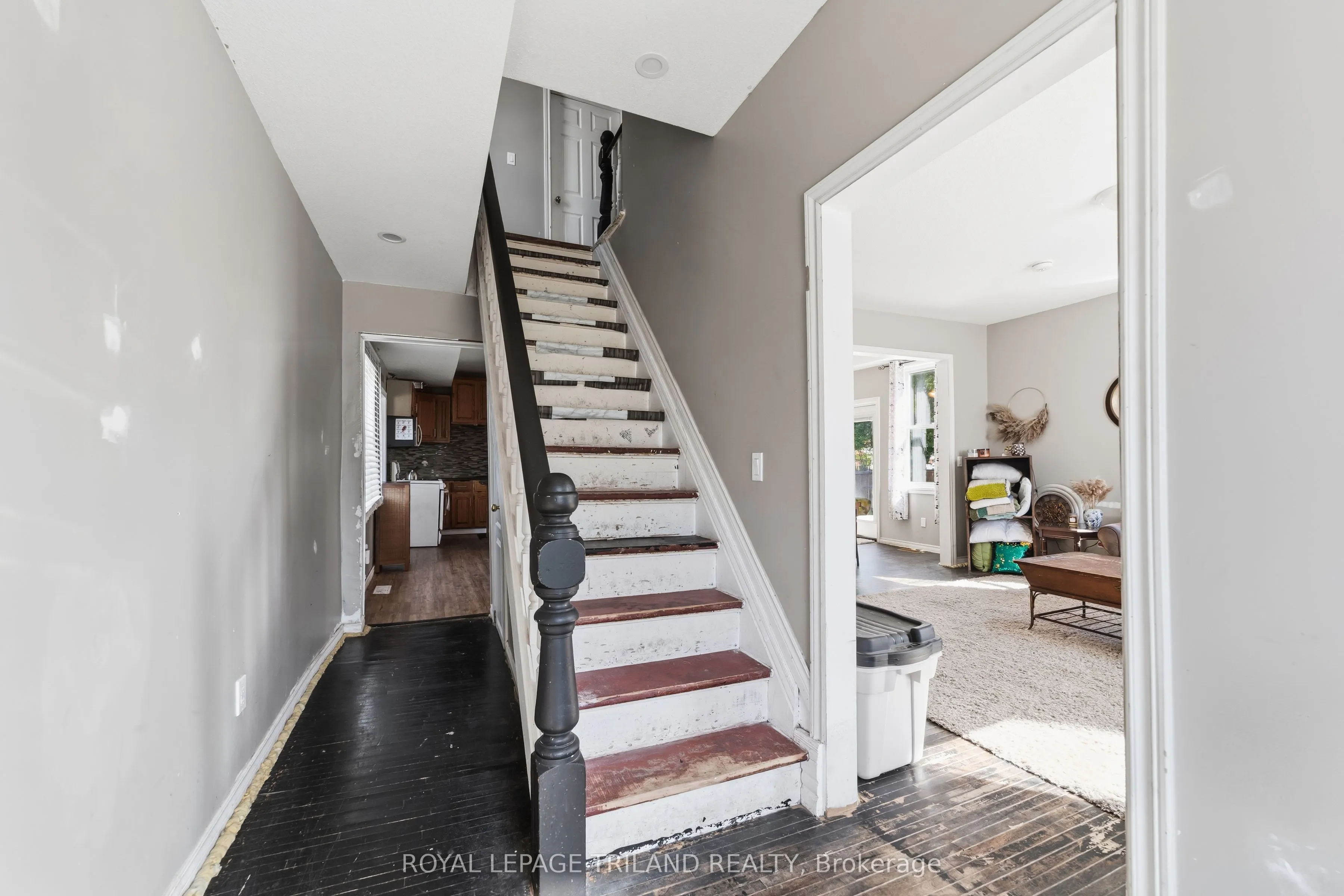 15 Dundas Street
