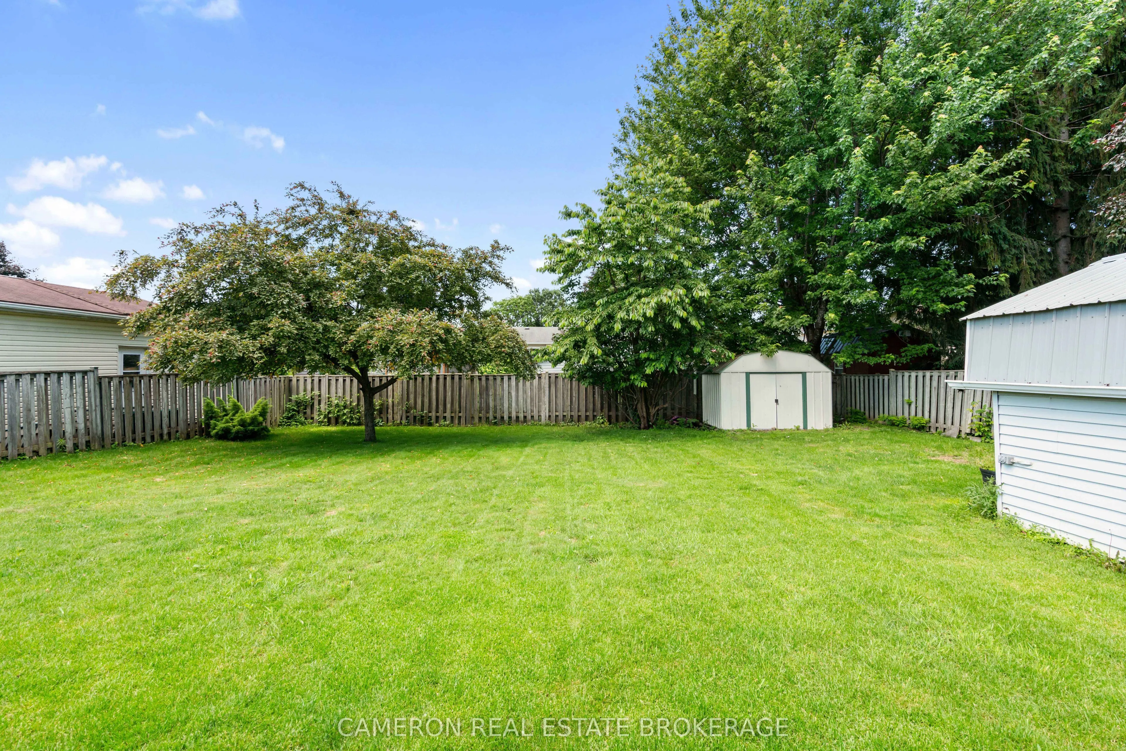 368 Angela Crescent
