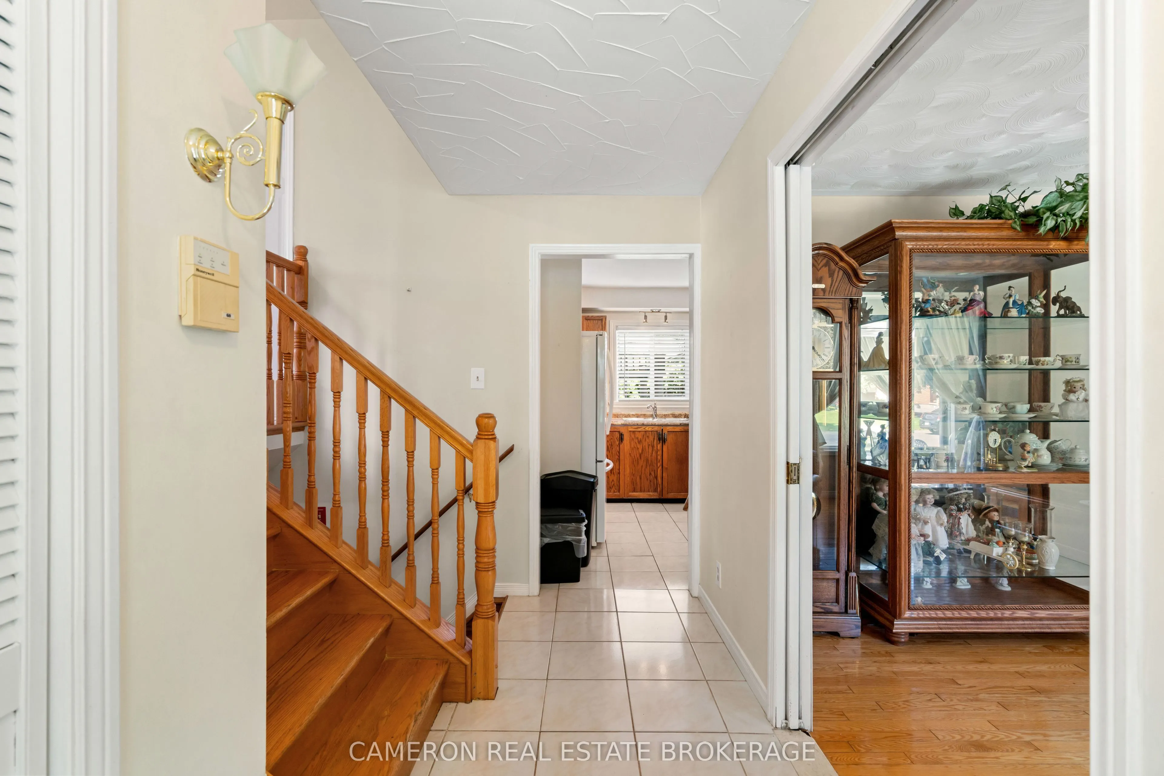 368 Angela Crescent