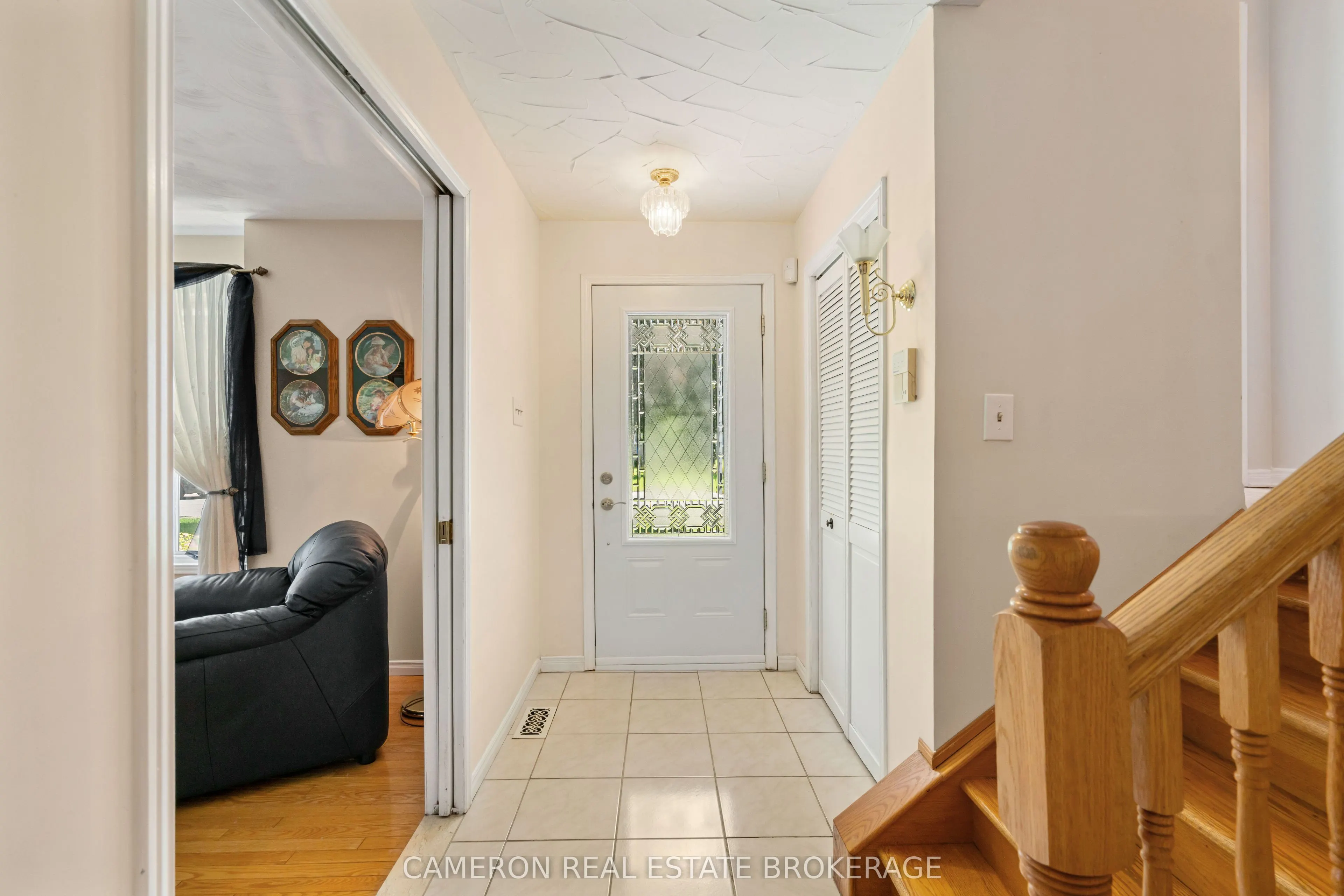 368 Angela Crescent