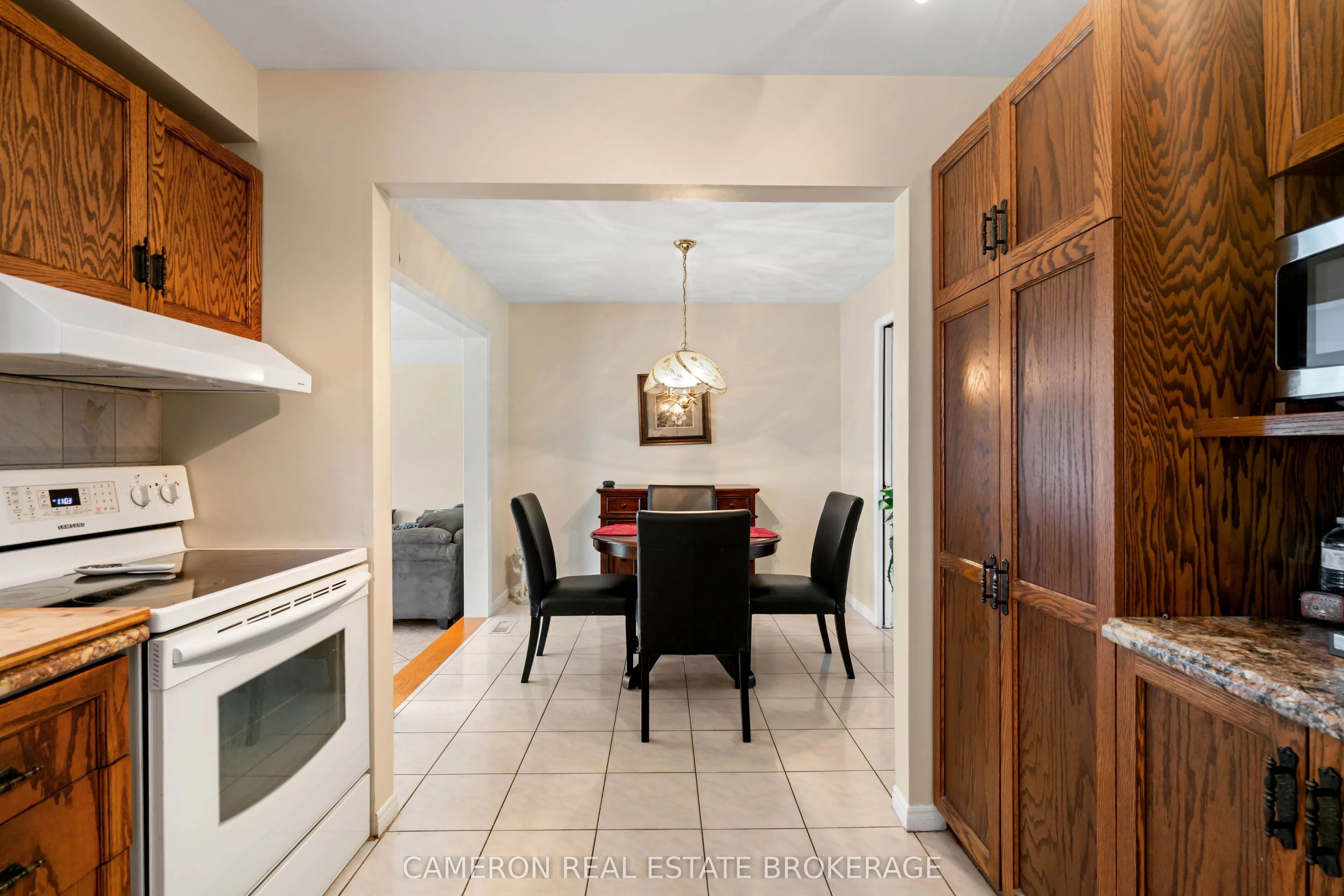368 Angela Crescent