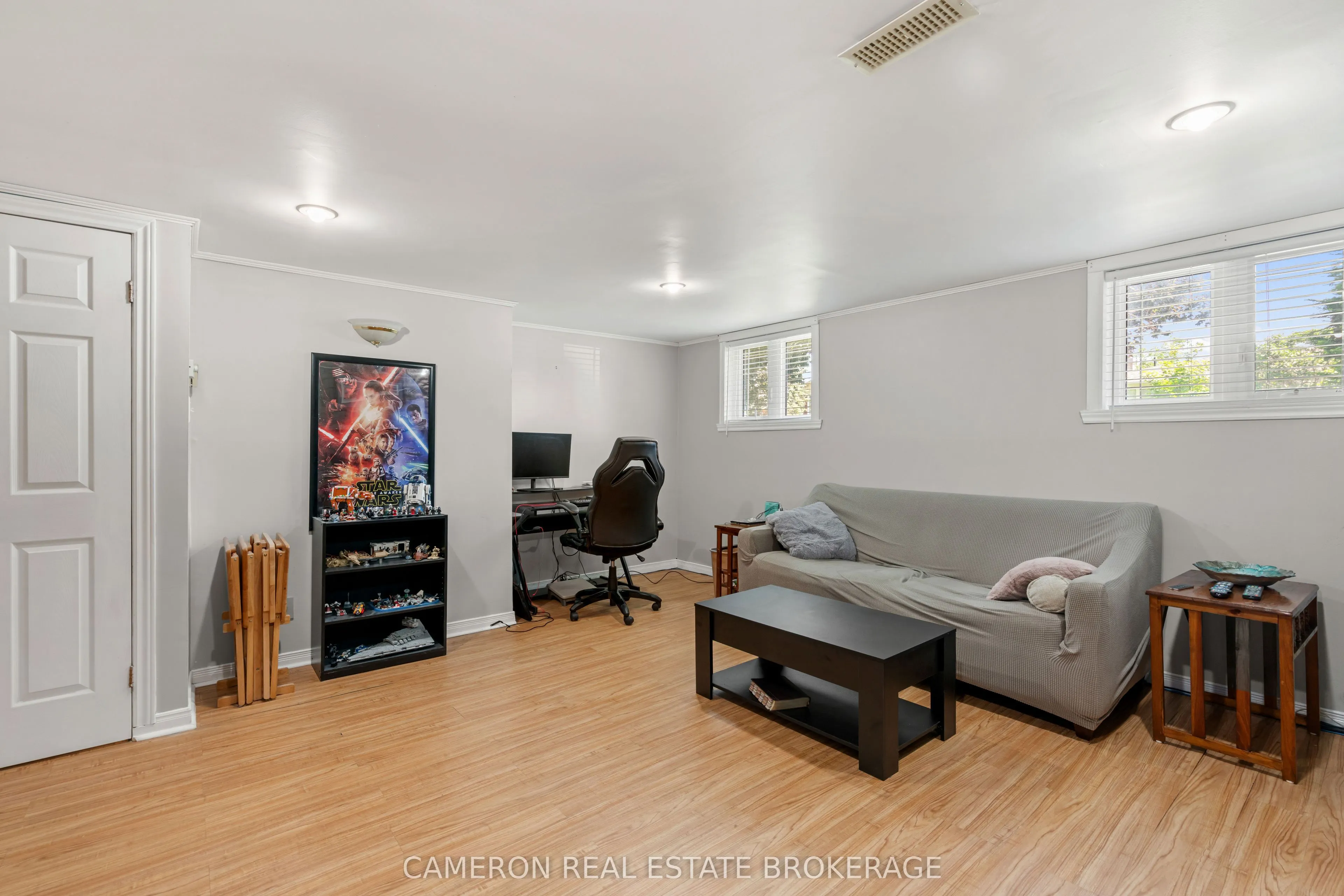 368 Angela Crescent