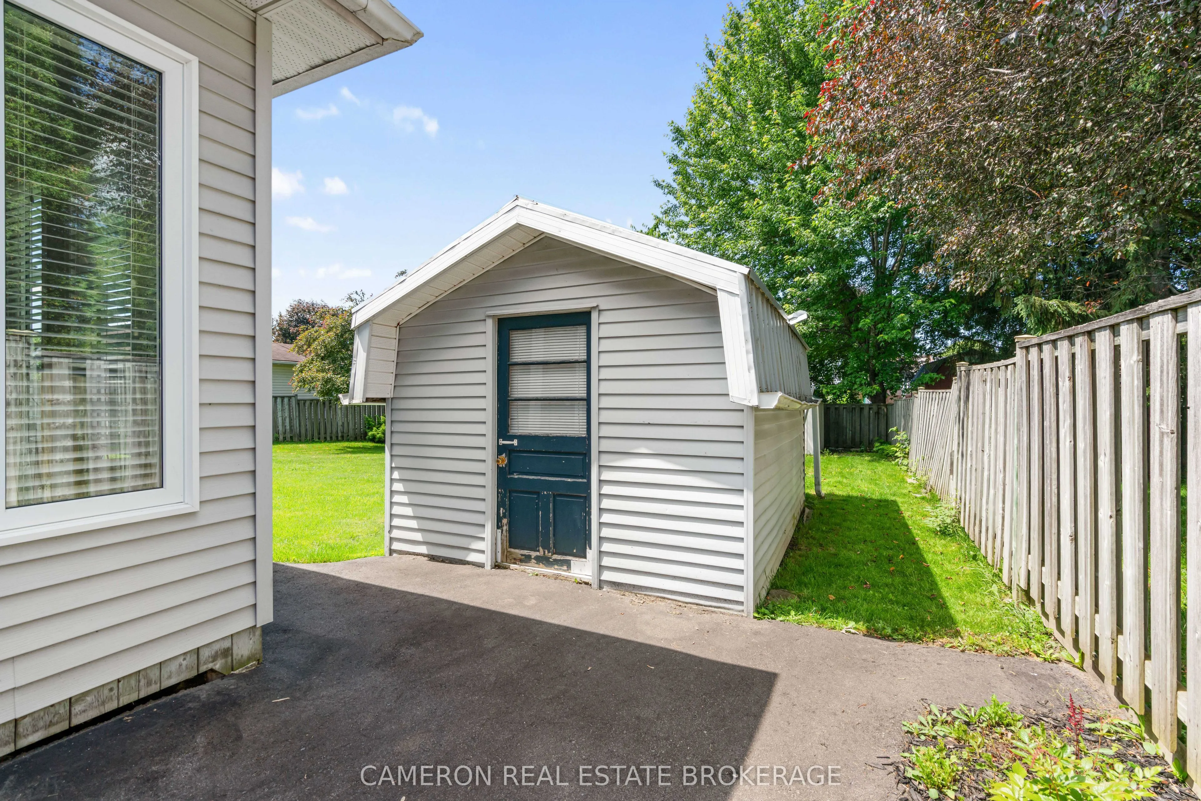 368 Angela Crescent
