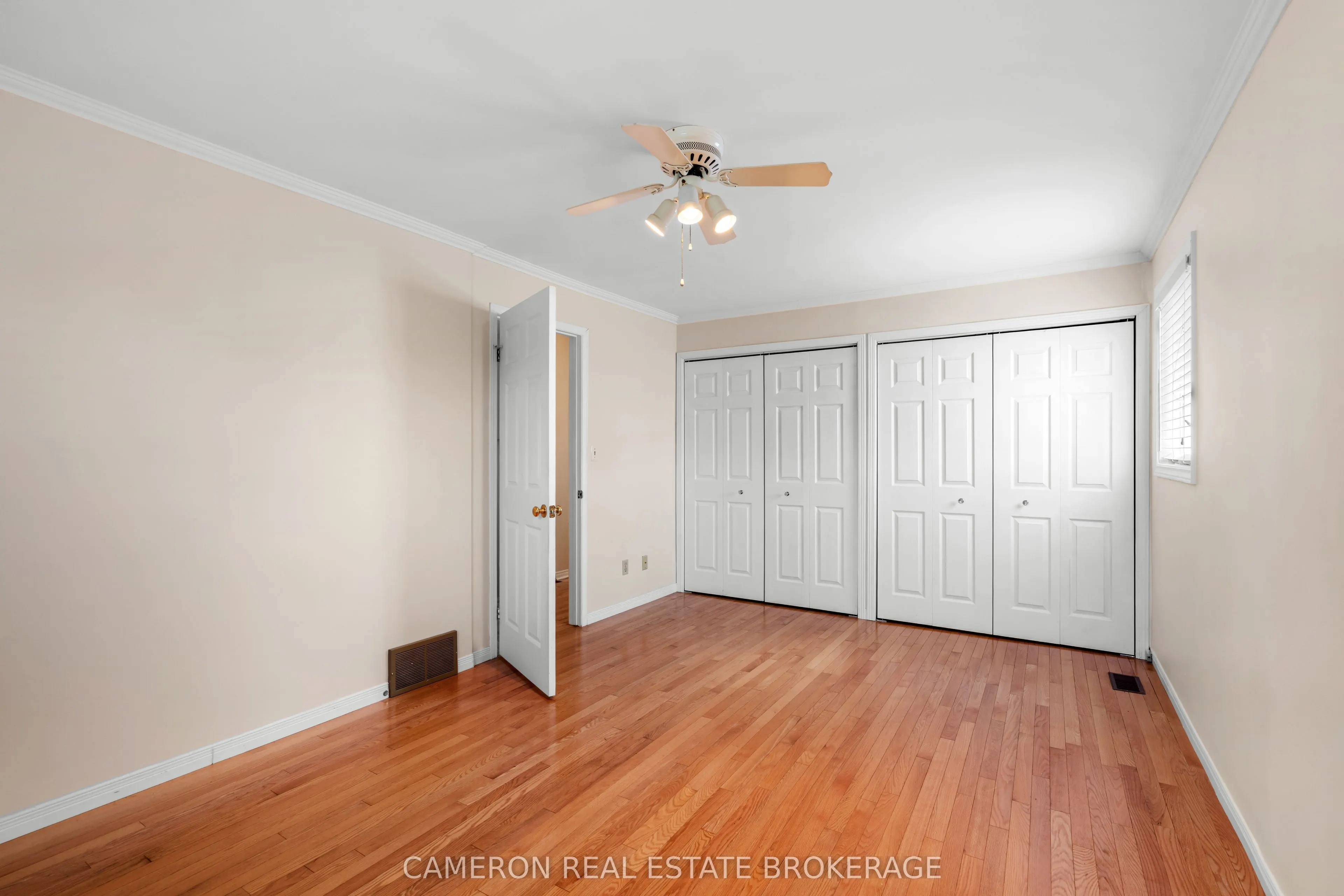 368 Angela Crescent