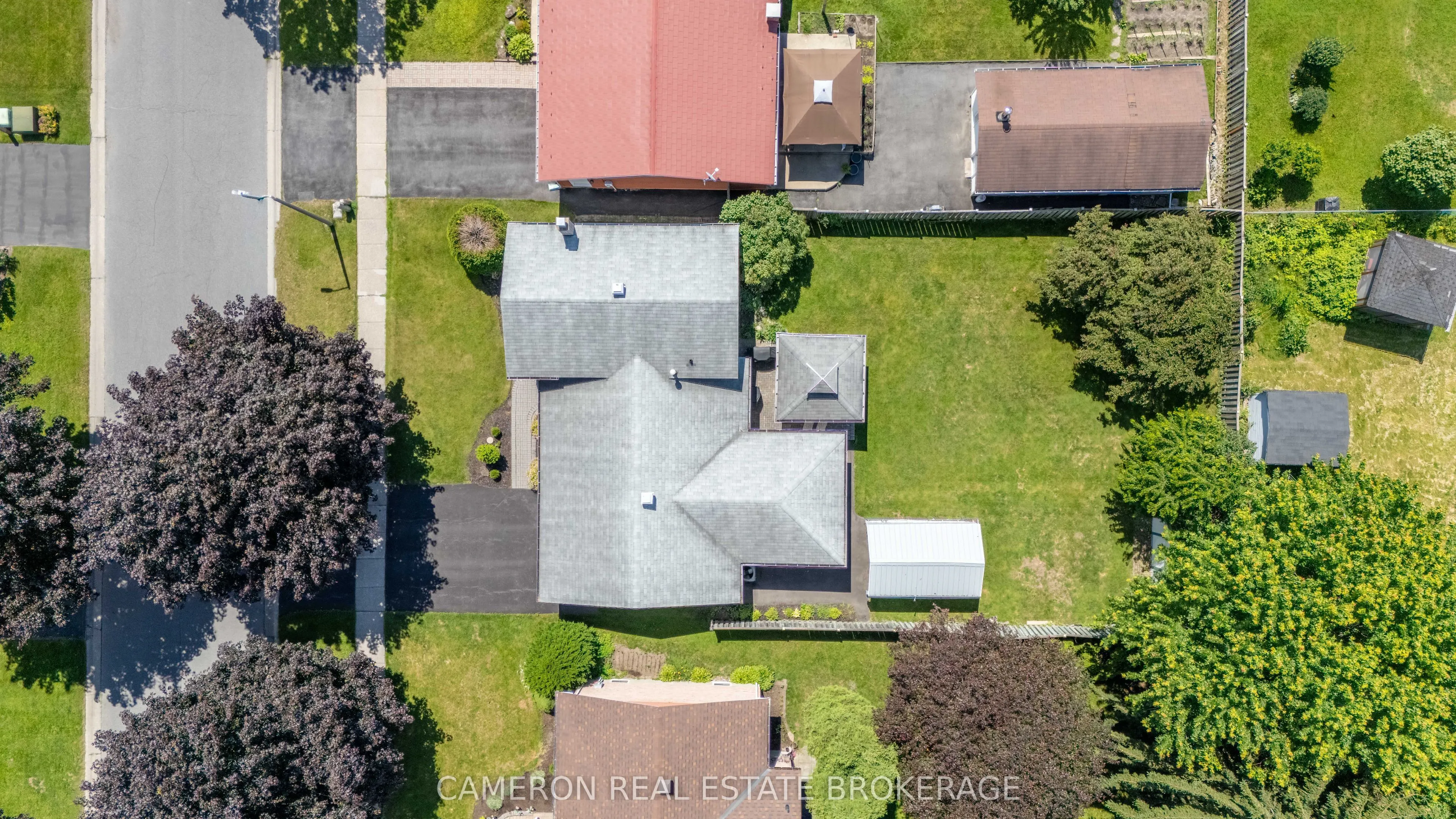 368 Angela Crescent