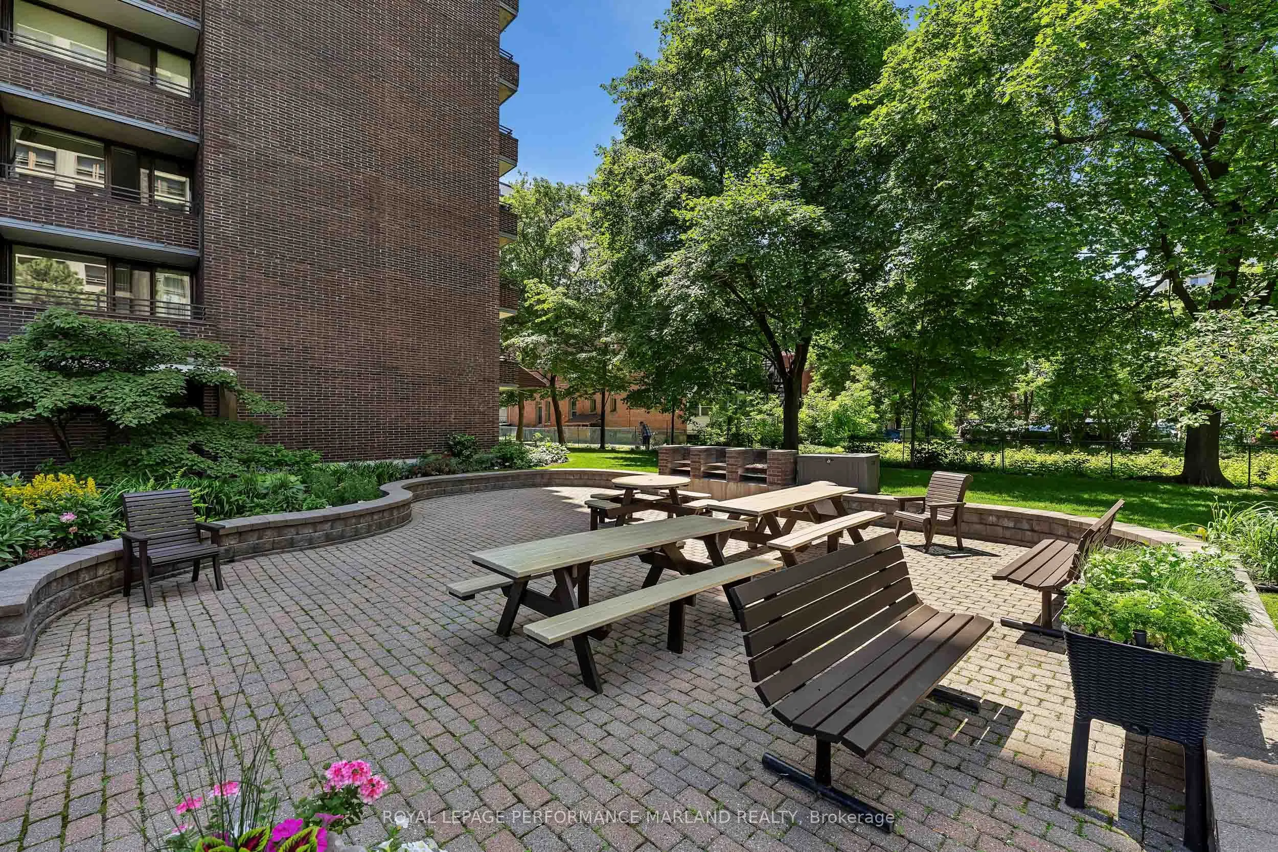 71 Somerset Street W #1903