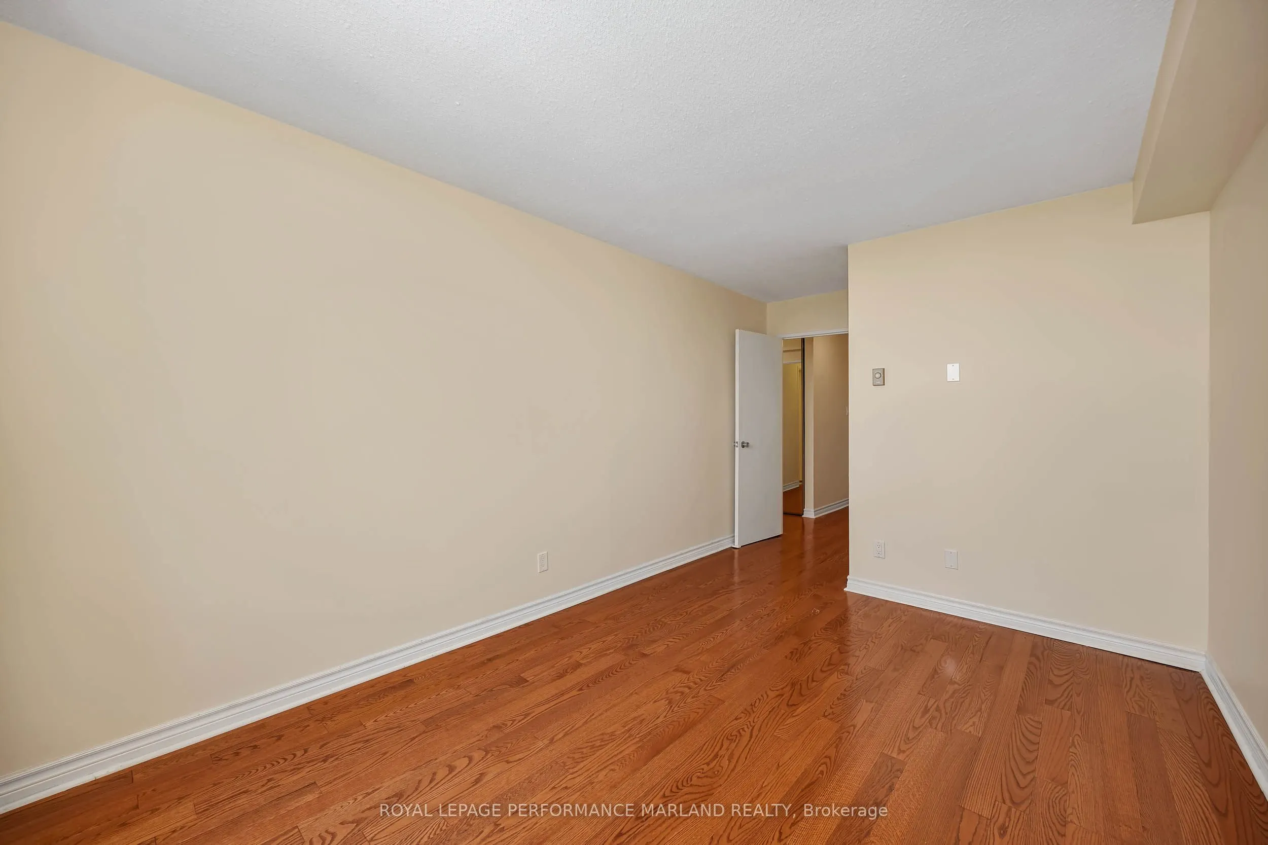 71 Somerset Street W #1903