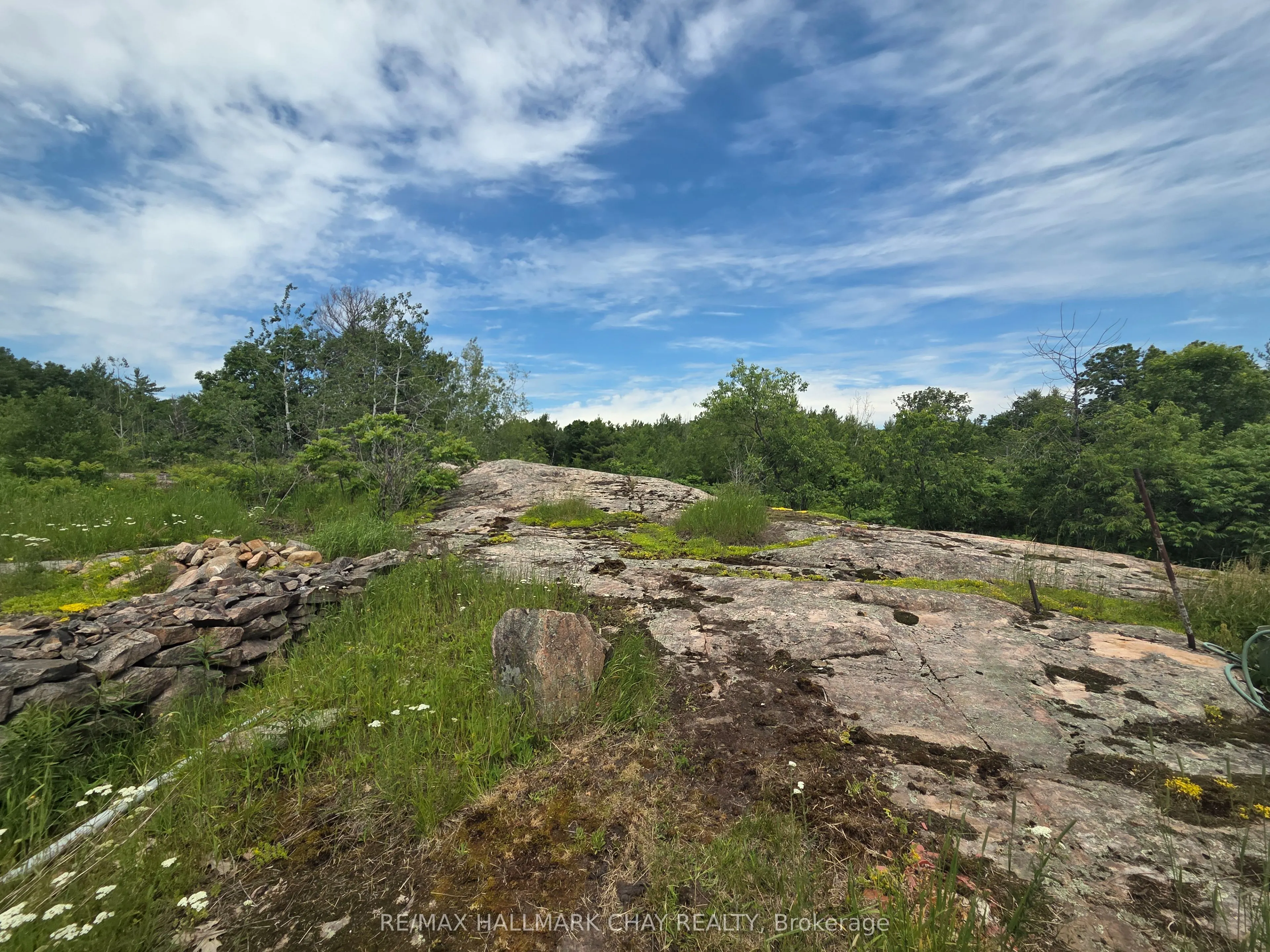 1594 Honey Harbour Road