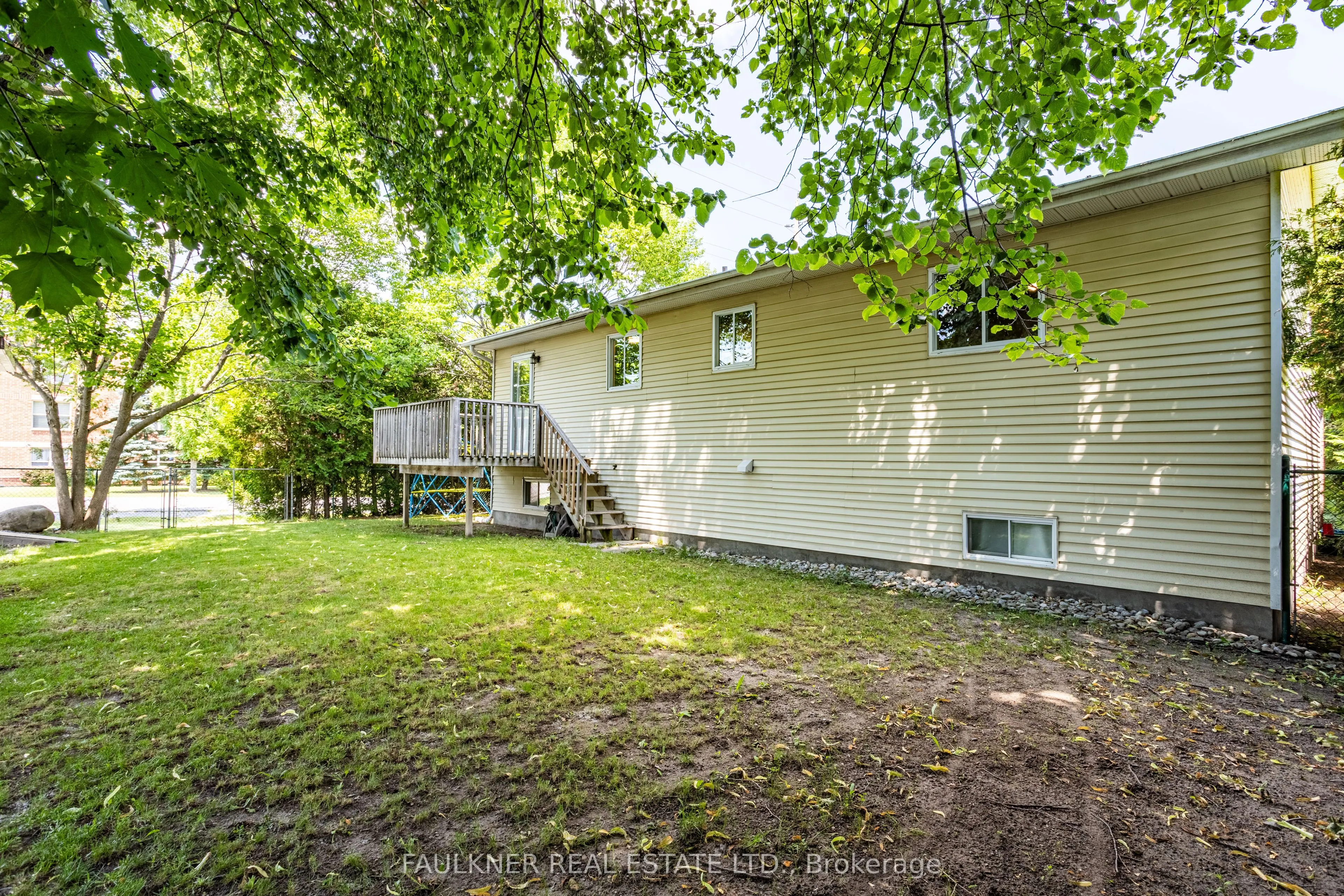 2 Caribou Avenue