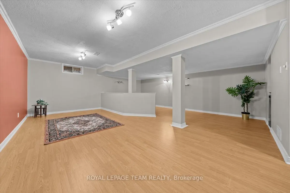 115 Fairlop Way