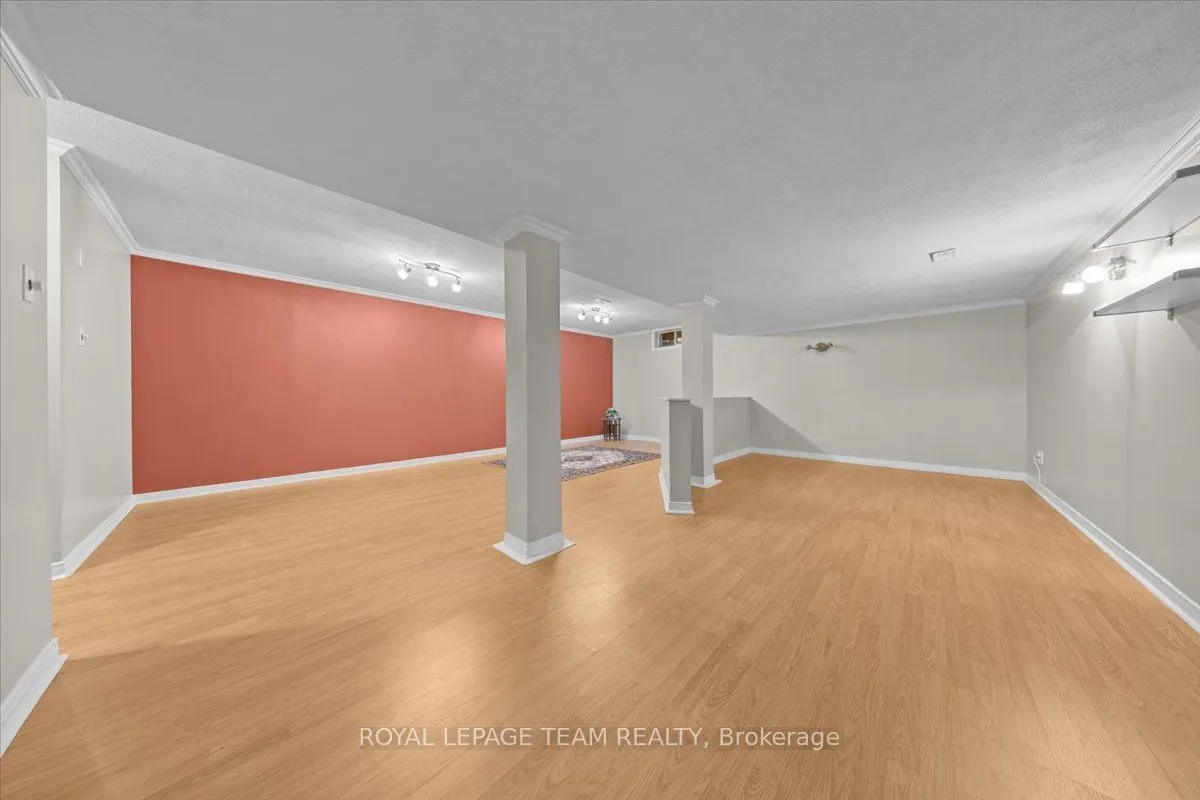 115 Fairlop Way