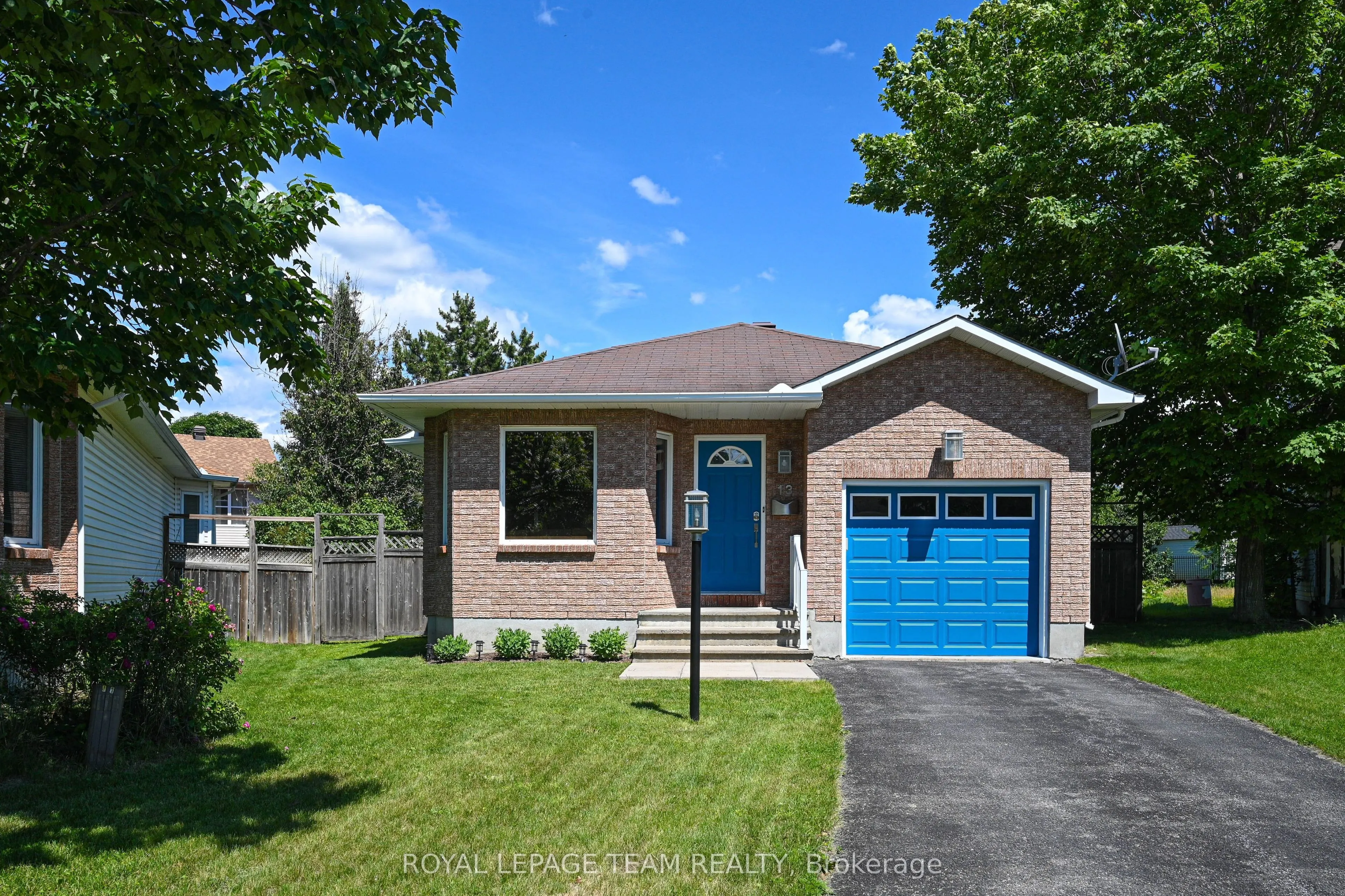 13 Candow Crescent
