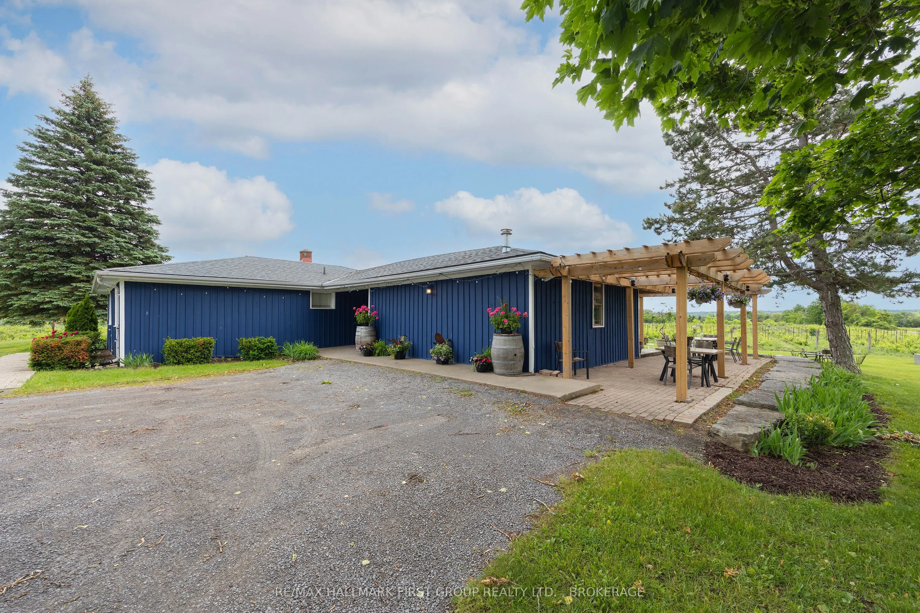 9656 Loyalist Parkway