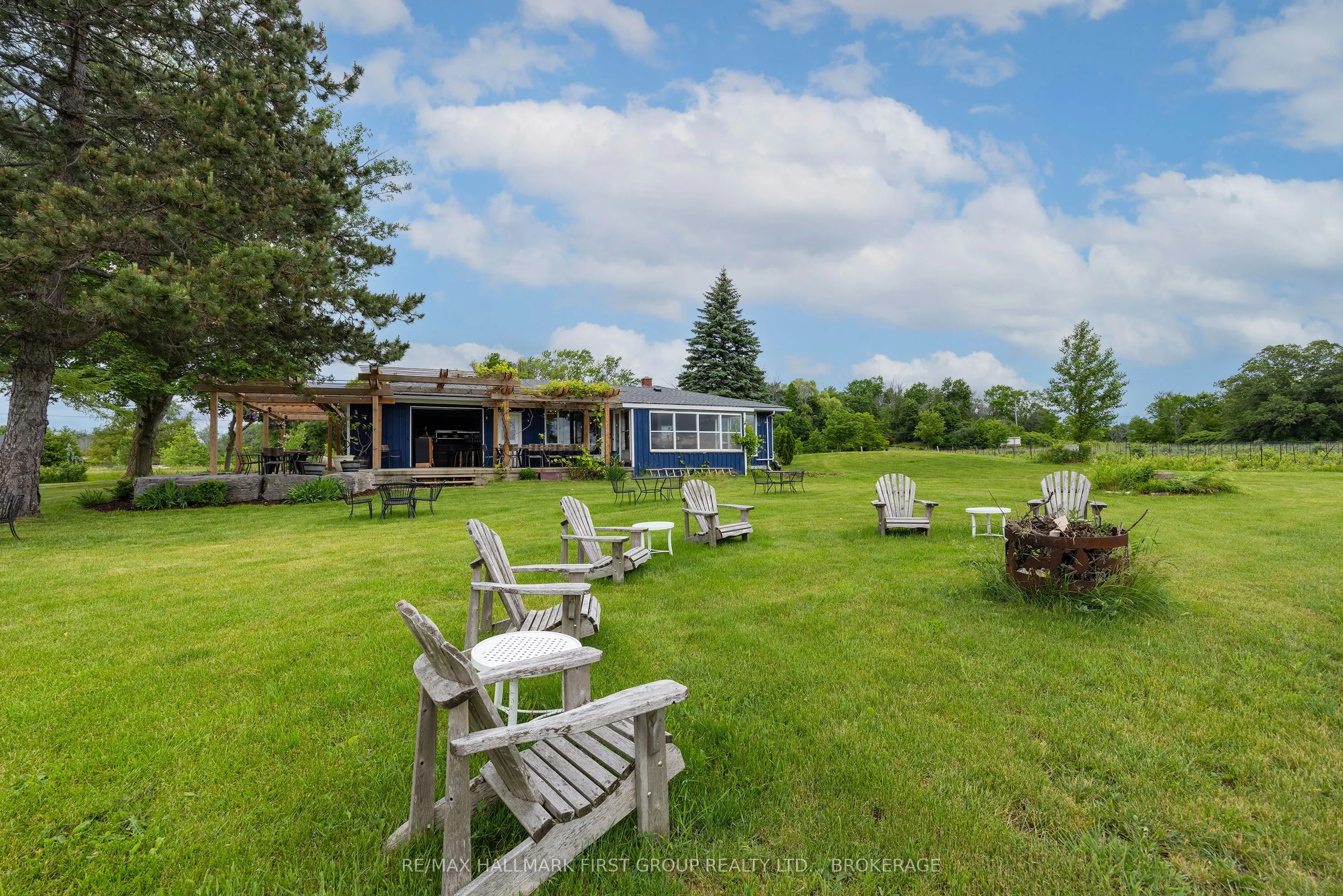 9656 Loyalist Parkway
