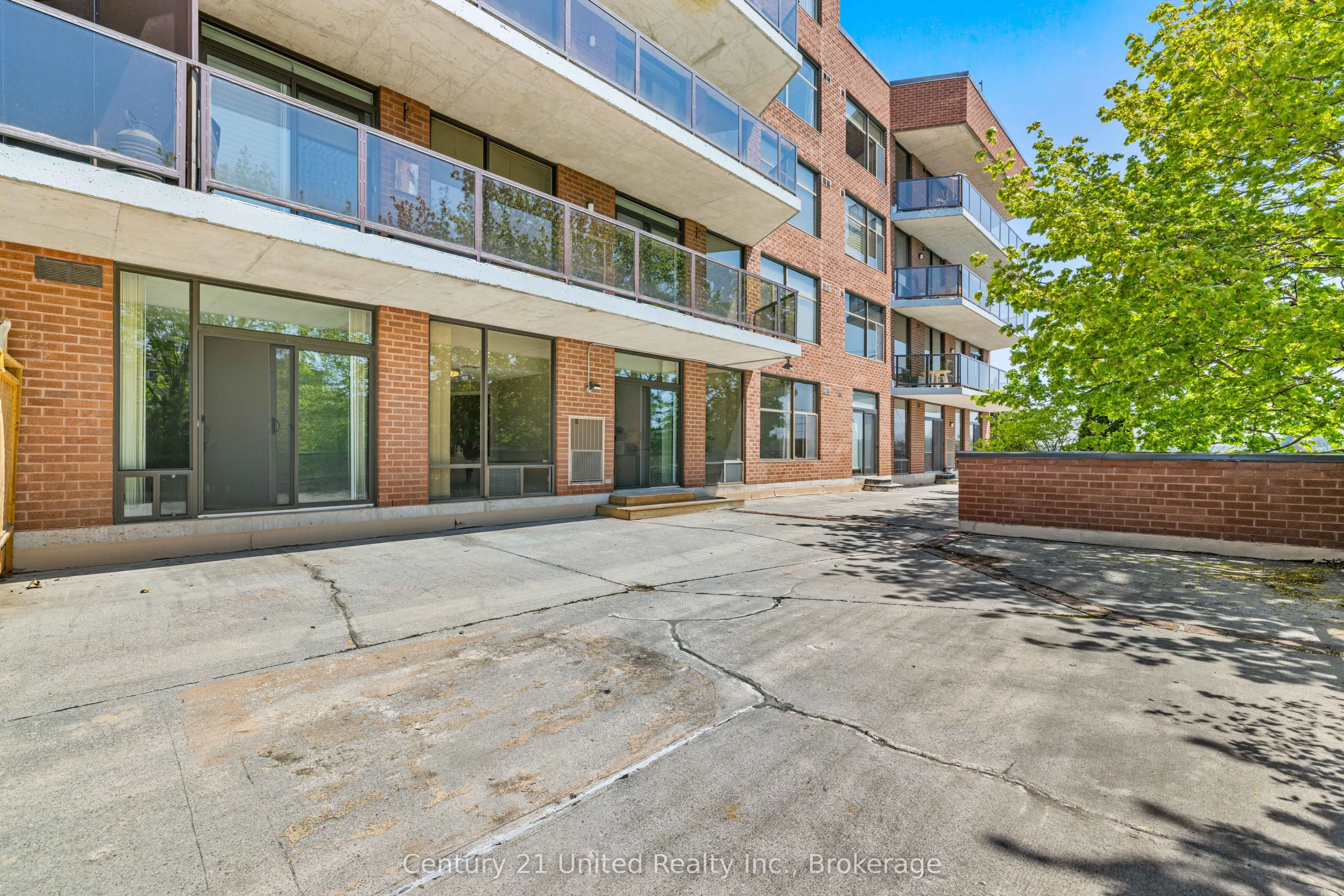 2 George Street N #104