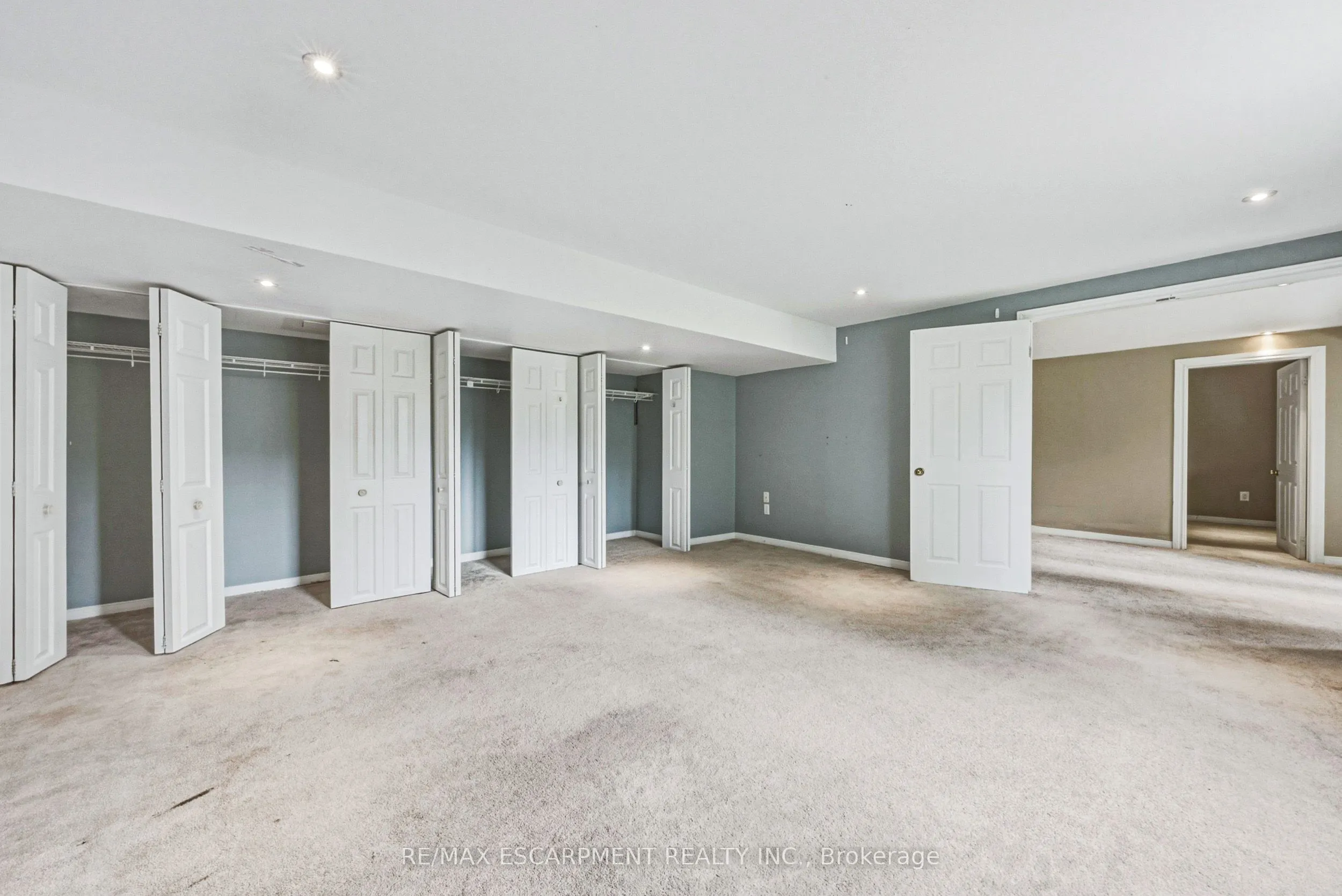 21 Moss Boulevard