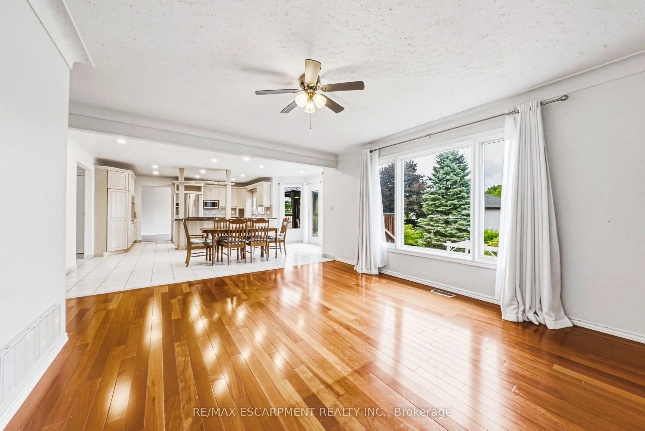 21 Moss Boulevard