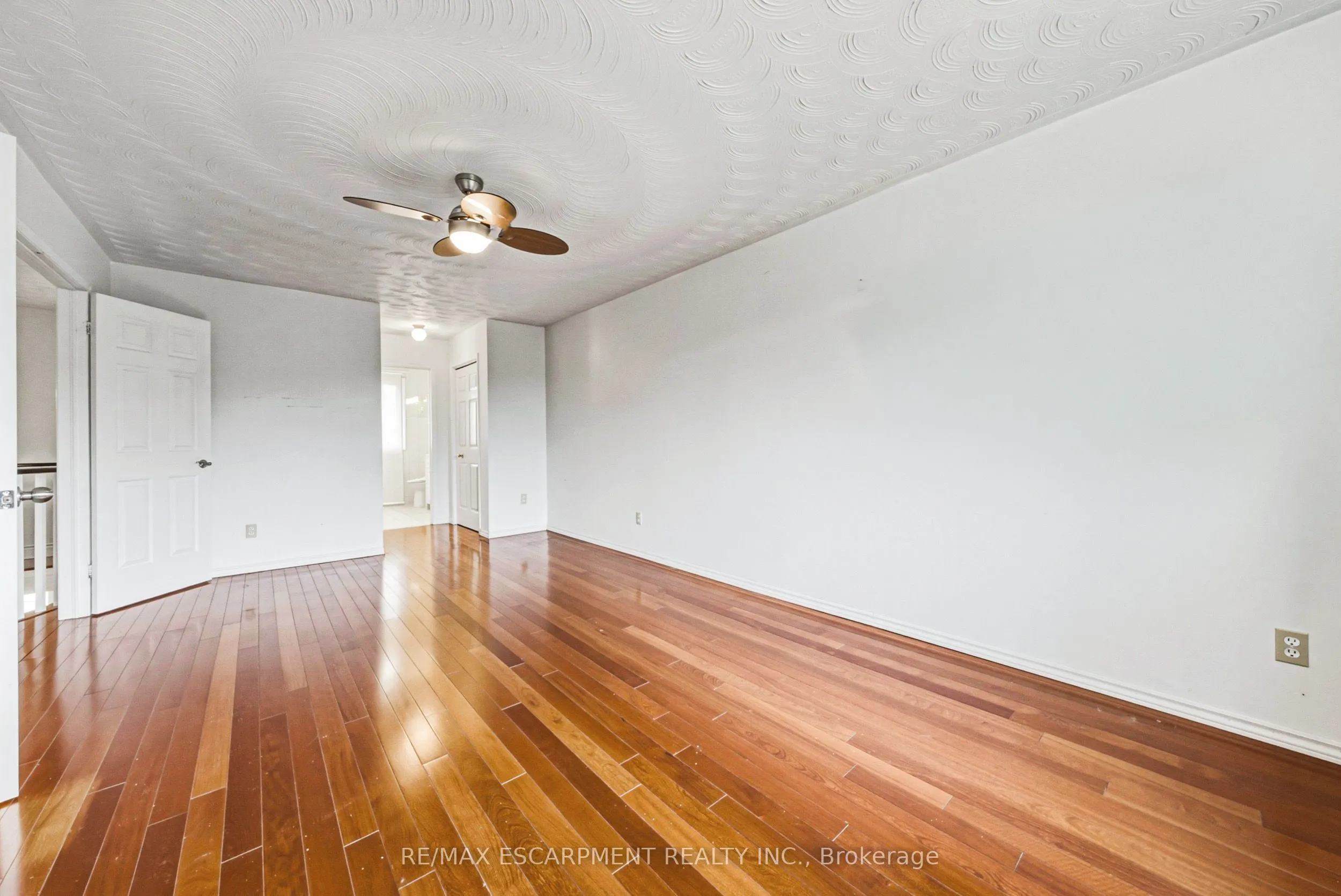 21 Moss Boulevard