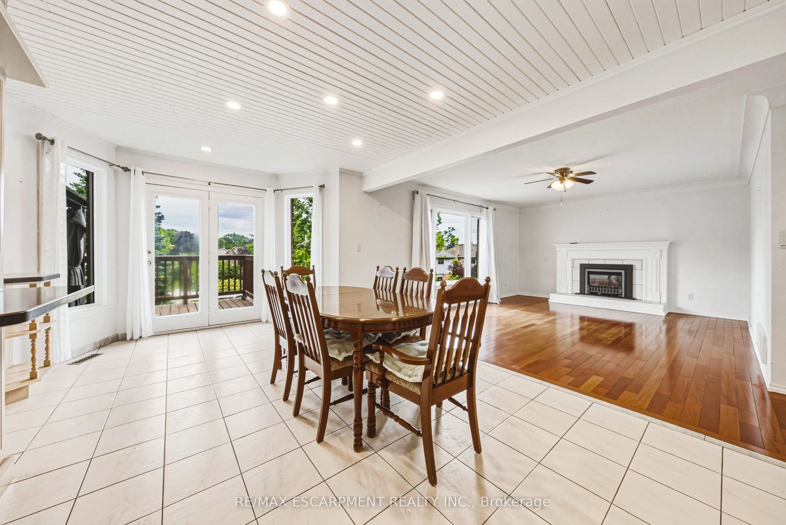 21 Moss Boulevard