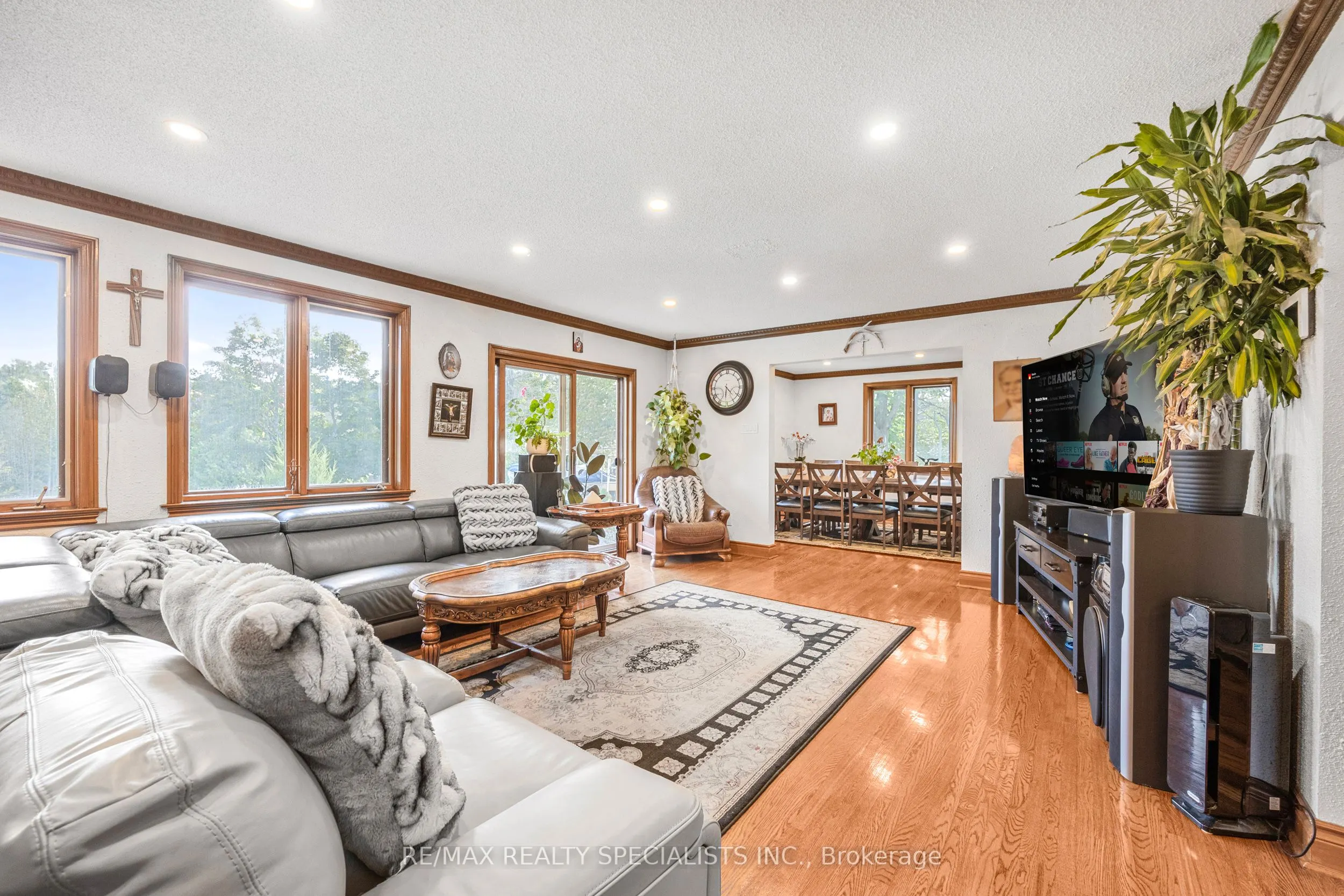 428239 25th Side Road