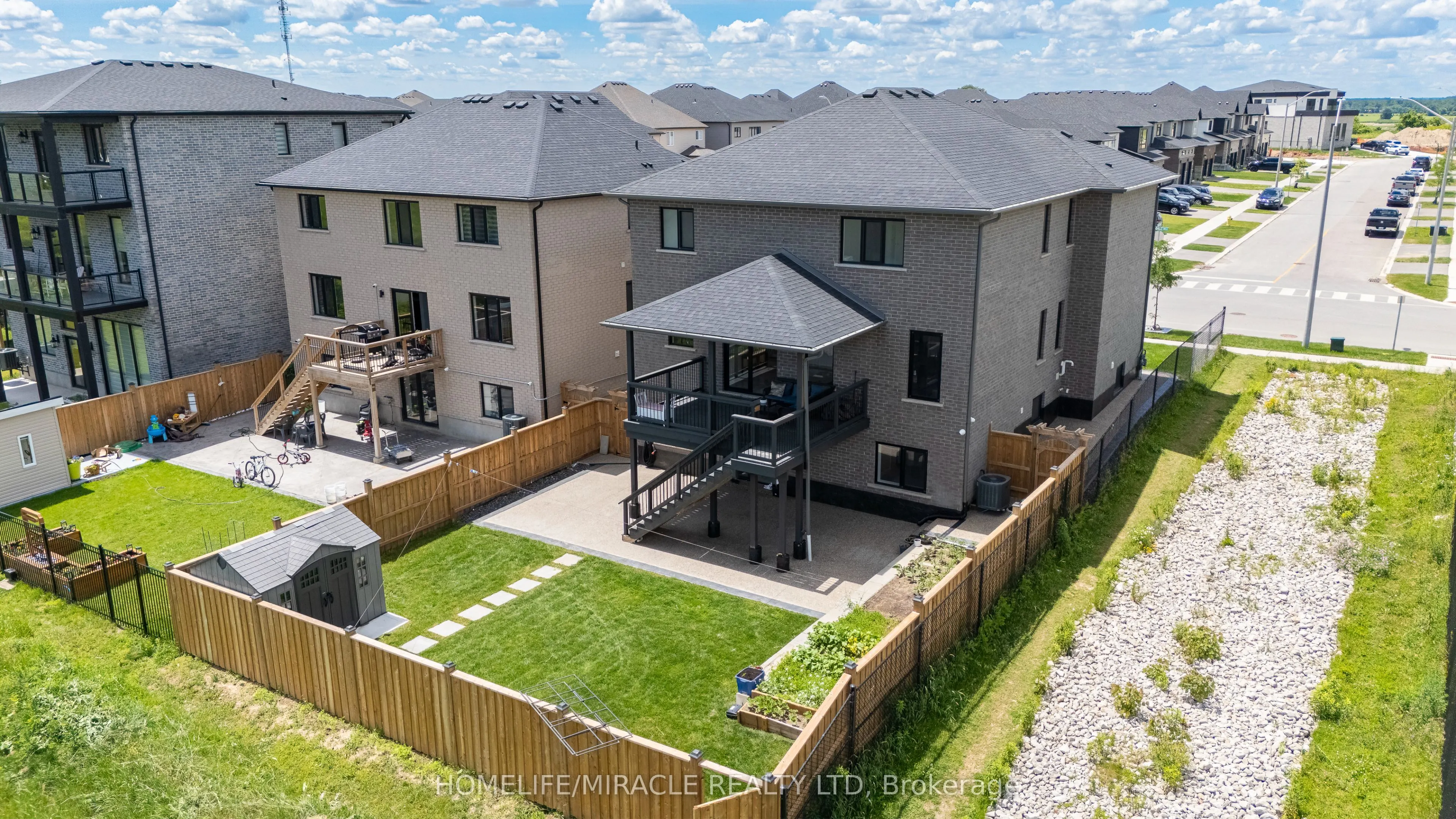 42 Grandville Circle