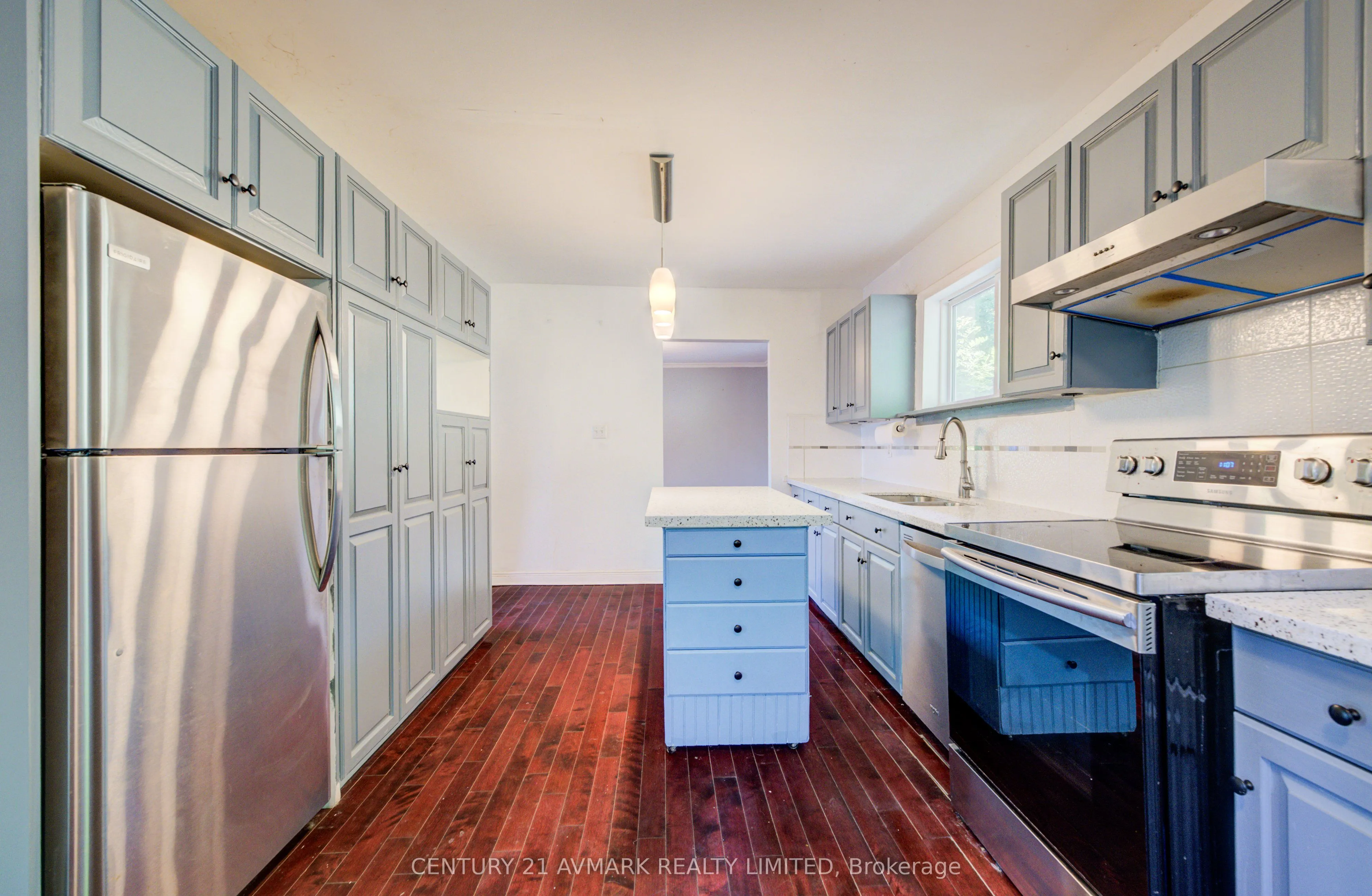 3332 King Street