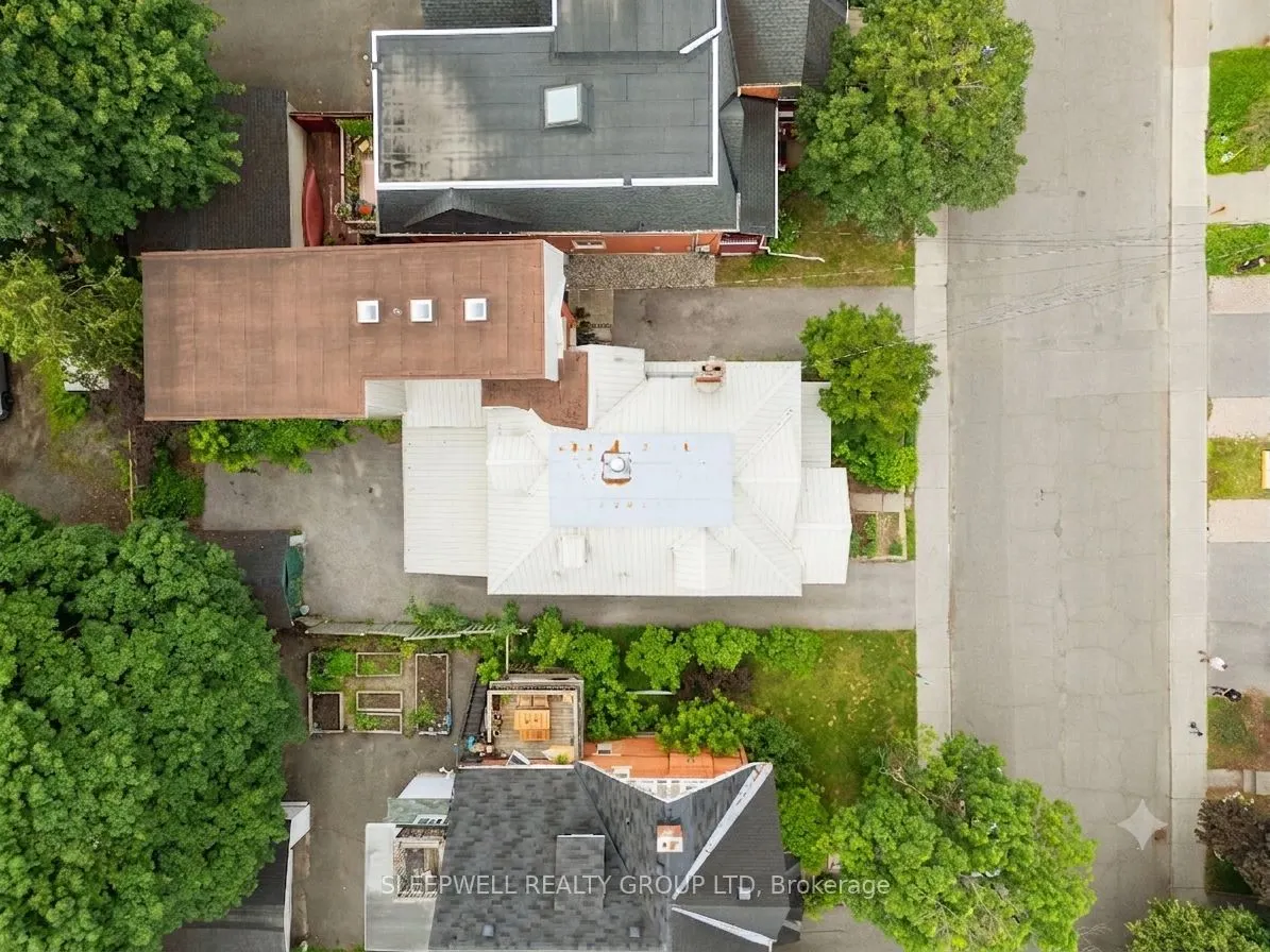 86 Fourth Avenue