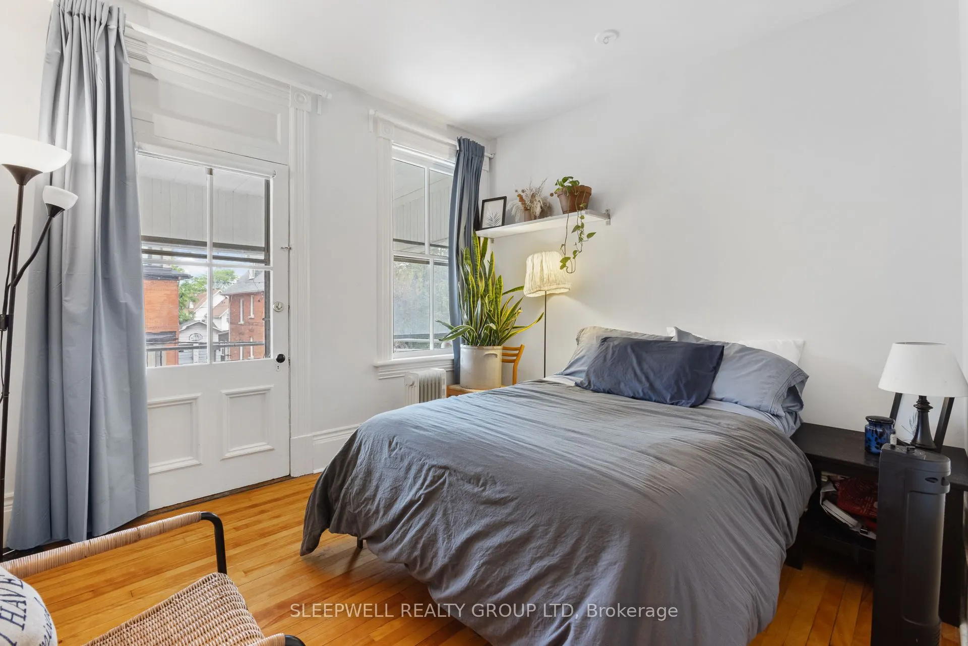 86 Fourth Avenue
